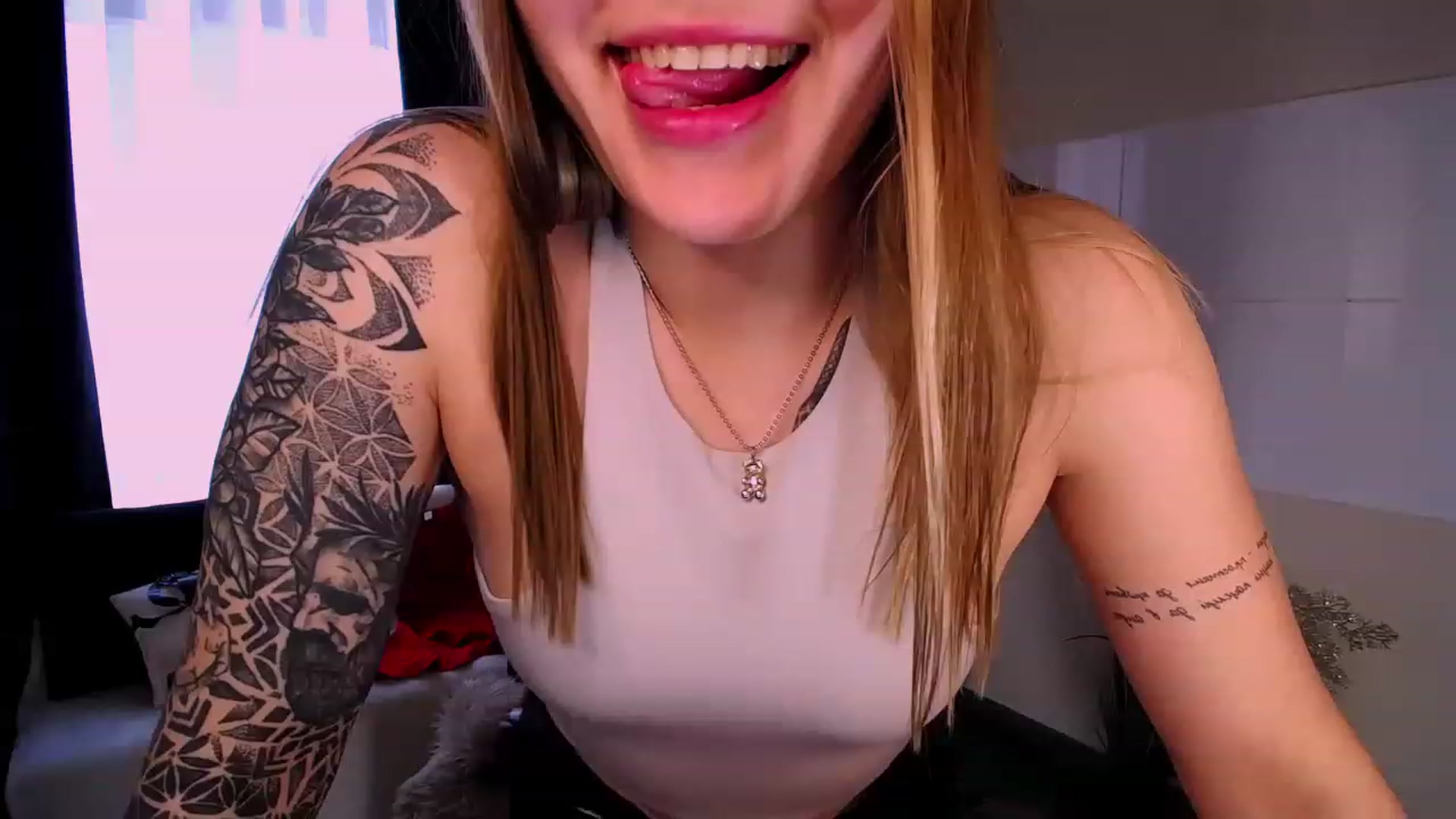 Gallery image thumbnail from Miss_JOI's myfreecams stream on, 04/24/2023, 10:54 image 5 of 20