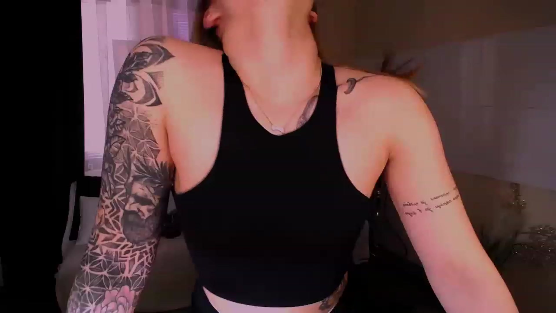 Gallery image thumbnail from Miss_JOI's myfreecams stream on, 05/01/2023, 08:48 image 9 of 20