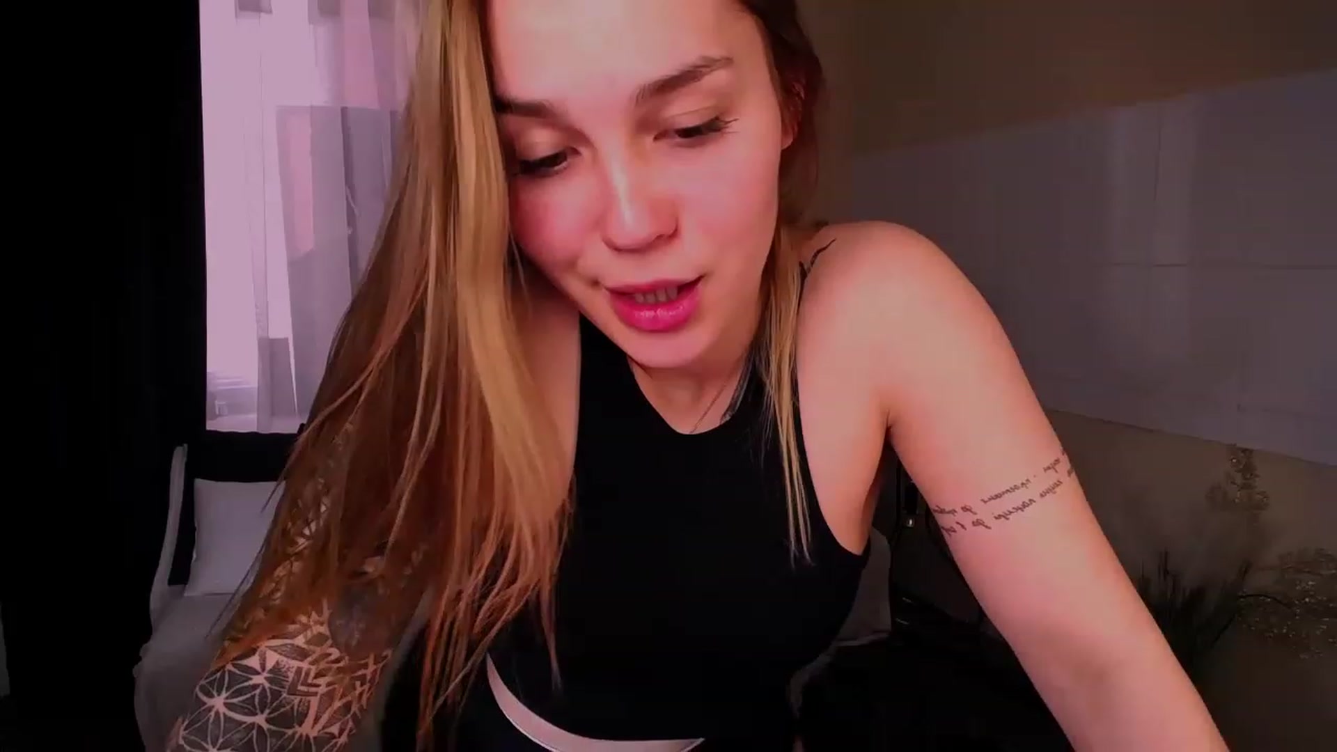 Gallery image thumbnail from Miss_JOI's myfreecams stream on, 05/01/2023, 08:48 image 16 of 20