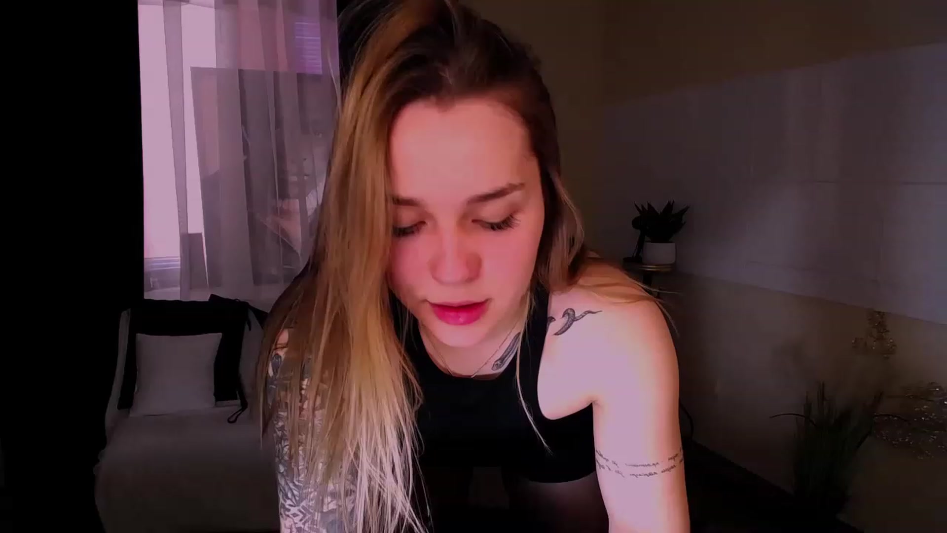 Gallery image thumbnail from Miss_JOI's myfreecams stream on, 05/01/2023, 08:48 image 1 of 20