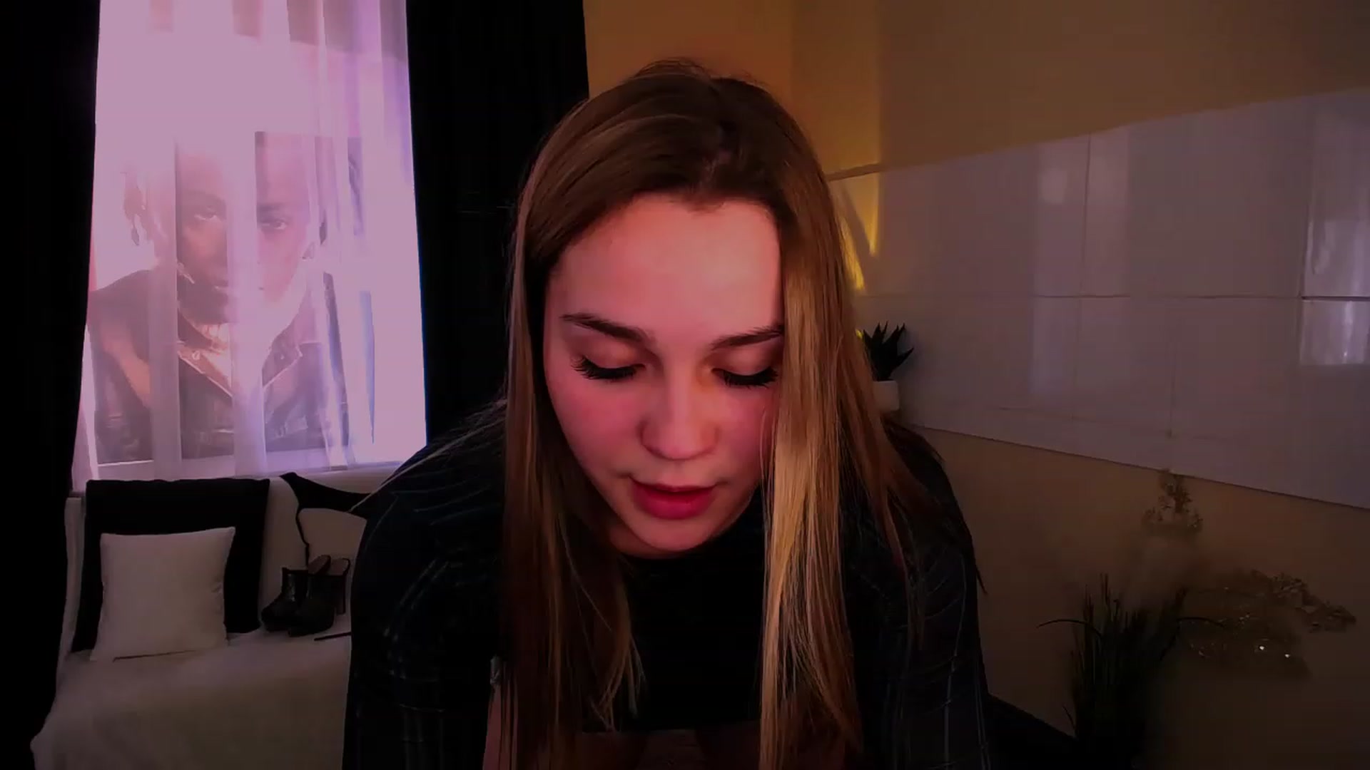 Gallery image thumbnail from Miss_JOI's myfreecams stream on, 05/02/2023, 12:44 image 16 of 20