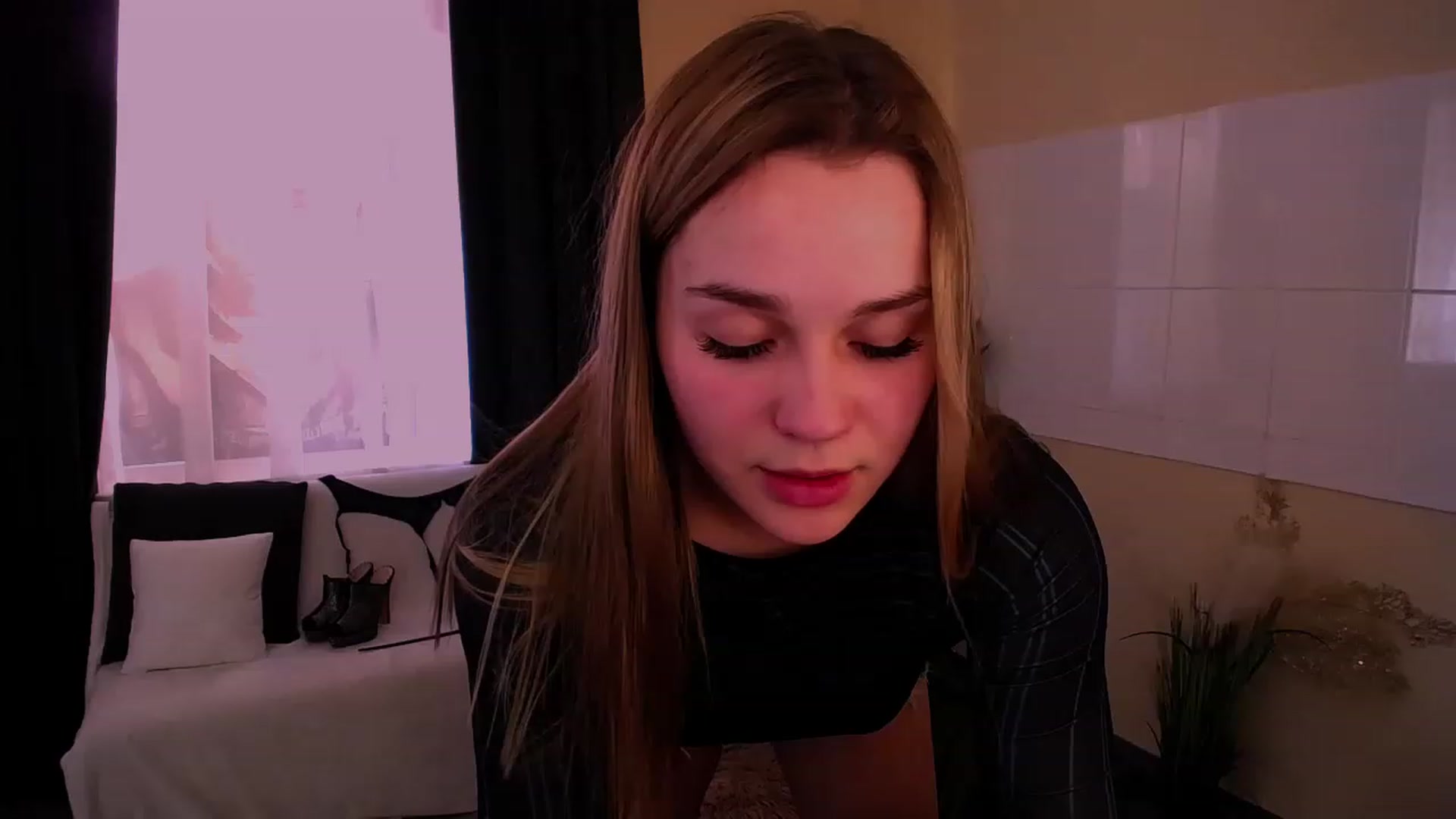Gallery image thumbnail from Miss_JOI's myfreecams stream on, 05/02/2023, 13:20 image 7 of 20