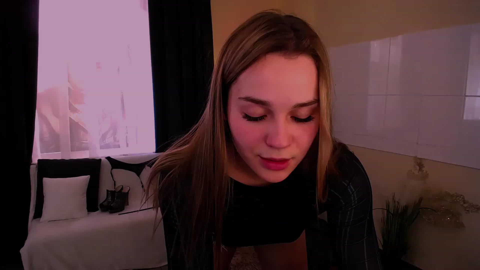 Gallery image thumbnail from Miss_JOI's myfreecams stream on, 05/02/2023, 13:20 image 8 of 20