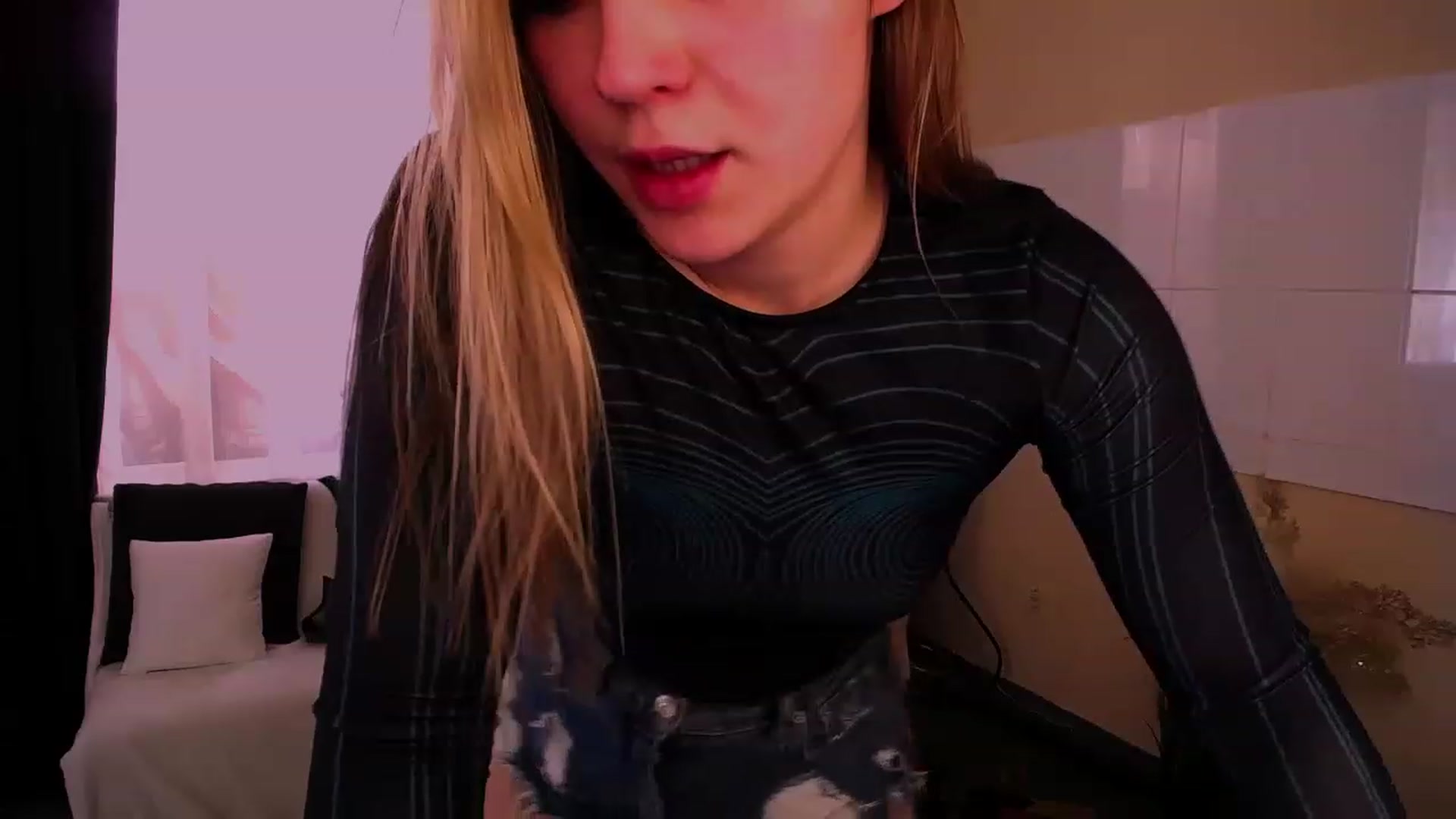 Gallery image thumbnail from Miss_JOI's myfreecams stream on, 05/02/2023, 13:20 image 2 of 20