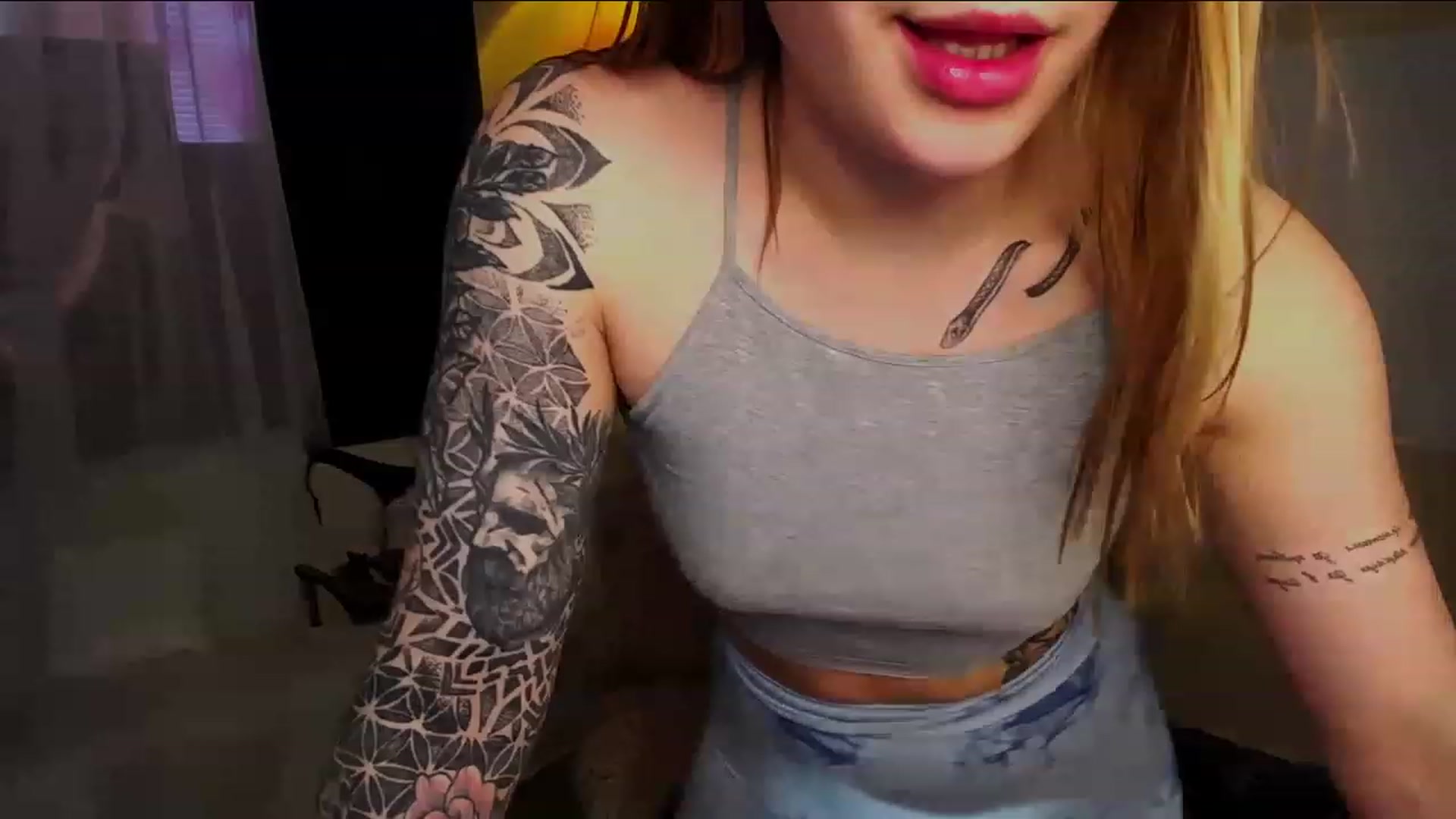 Gallery image thumbnail from Miss_JOI's myfreecams stream on, 05/07/2023, 10:07 image 16 of 20