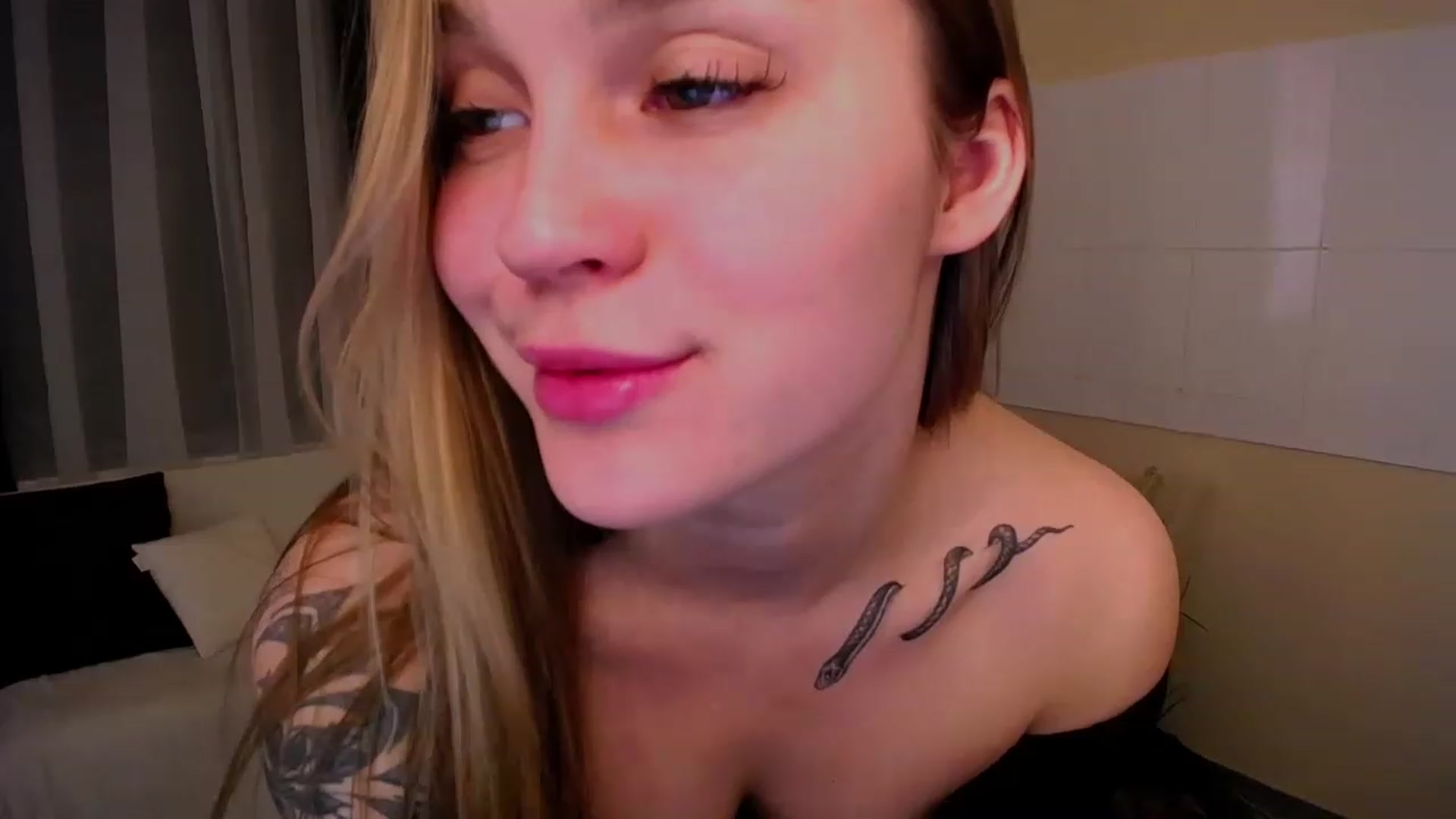 Gallery image thumbnail from Miss_JOI's myfreecams stream on, 05/15/2023, 08:59 image 6 of 20