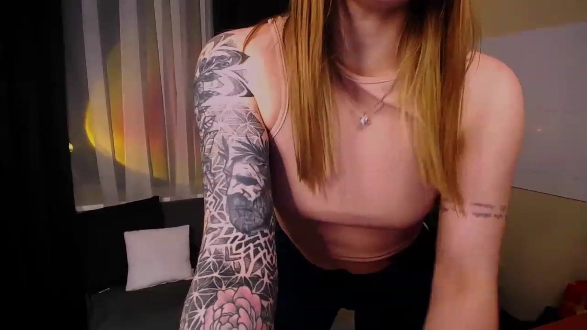 Gallery image thumbnail from Miss_JOI's myfreecams stream on, 06/16/2023, 17:14 image 4 of 20