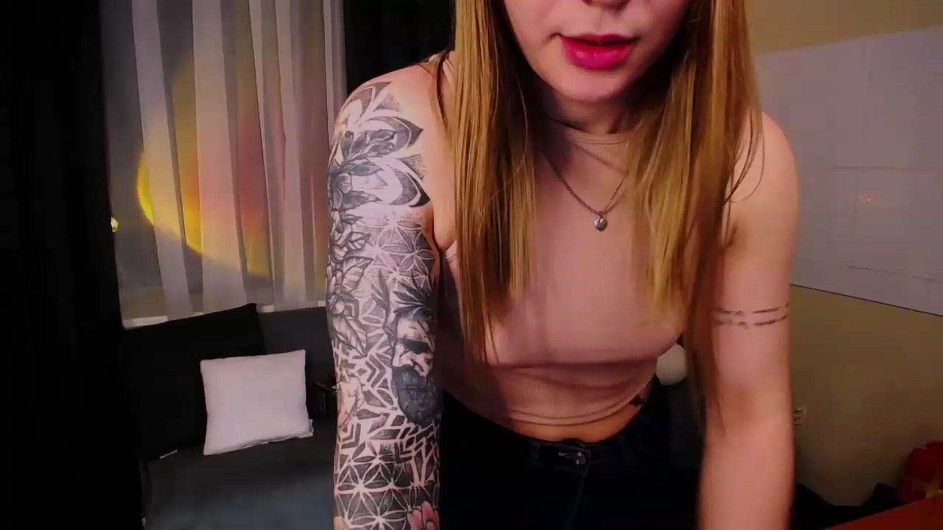 Gallery image thumbnail from Miss_JOI's myfreecams stream on, 06/16/2023, 17:14 image 7 of 20