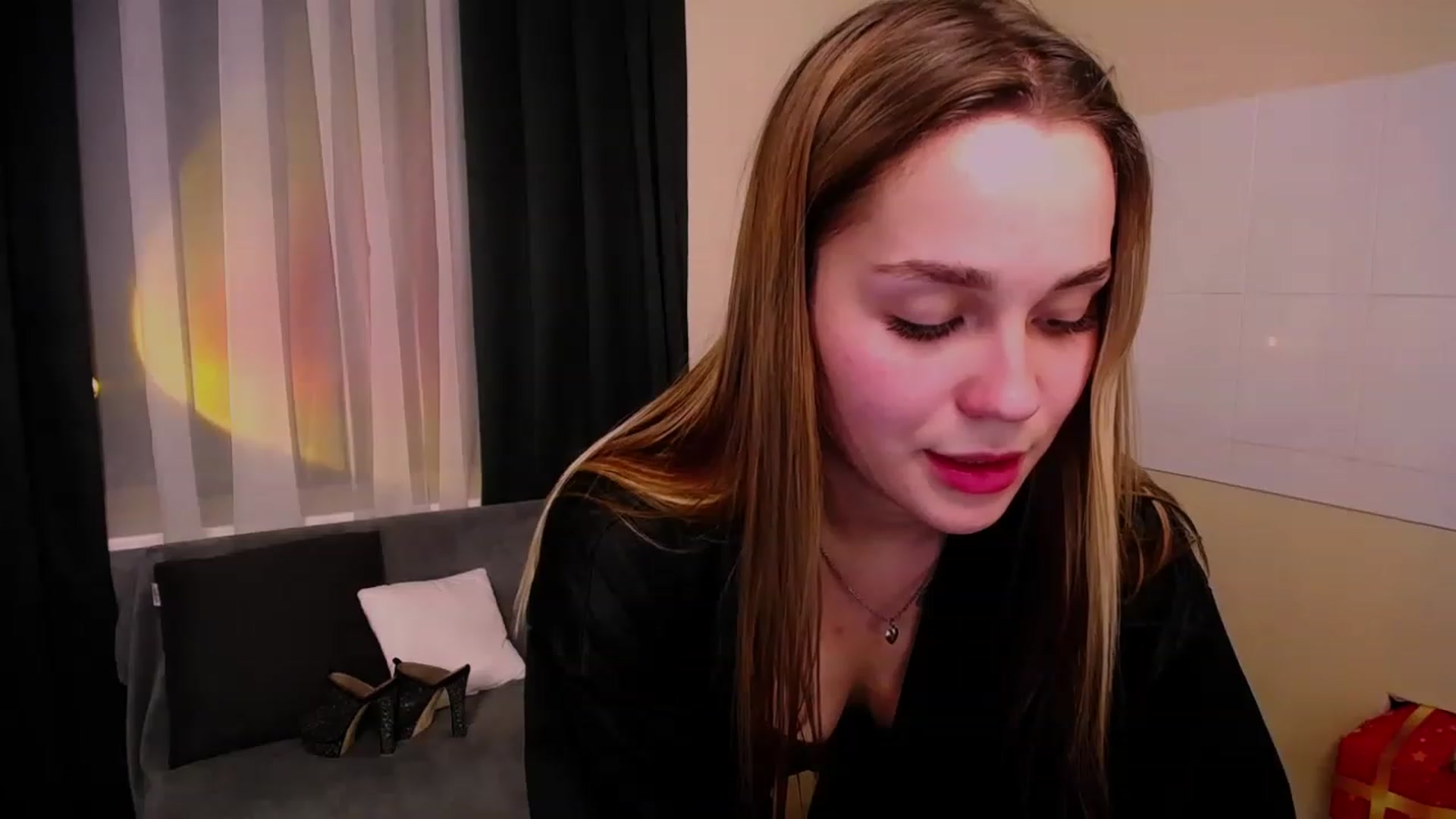 Gallery image thumbnail from Miss_JOI's myfreecams stream on, 06/18/2023, 16:48 image 2 of 20