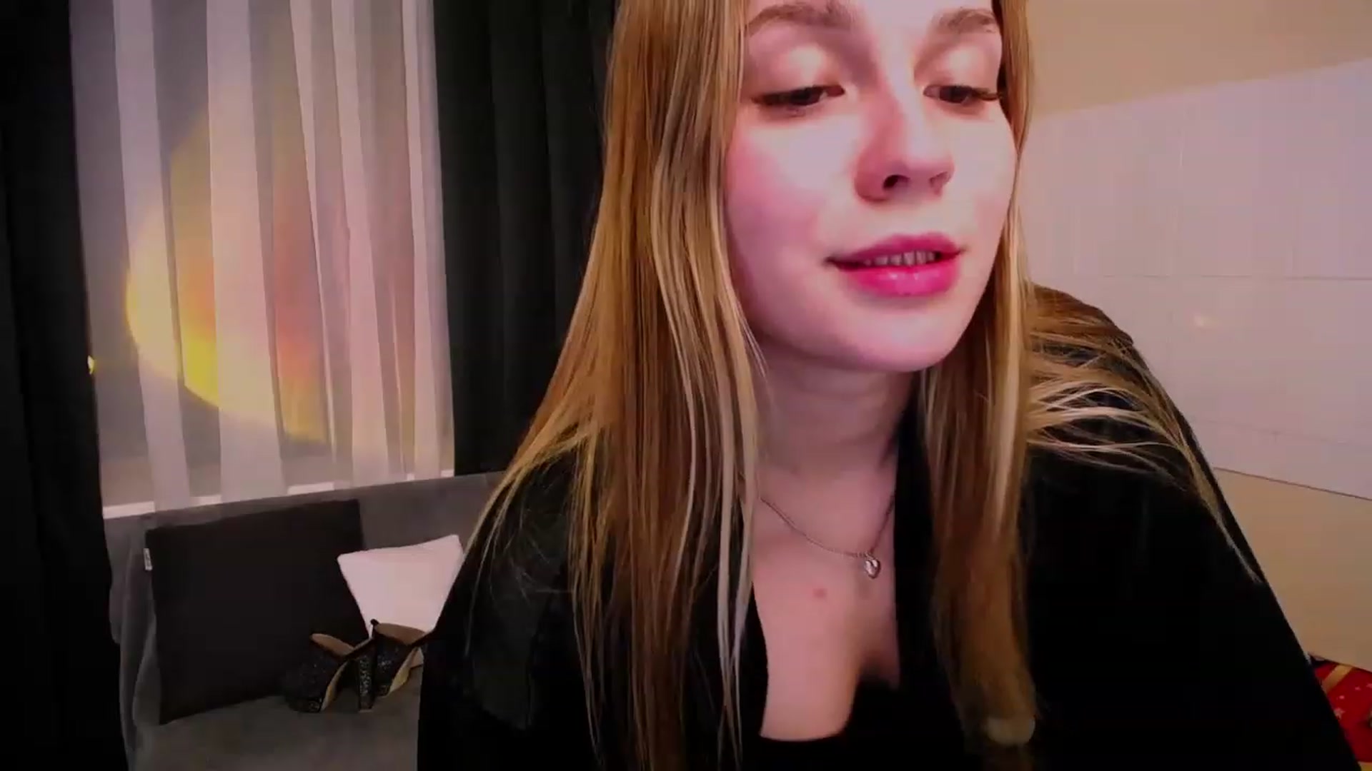 Gallery image thumbnail from Miss_JOI's myfreecams stream on, 06/18/2023, 16:48 image 4 of 20