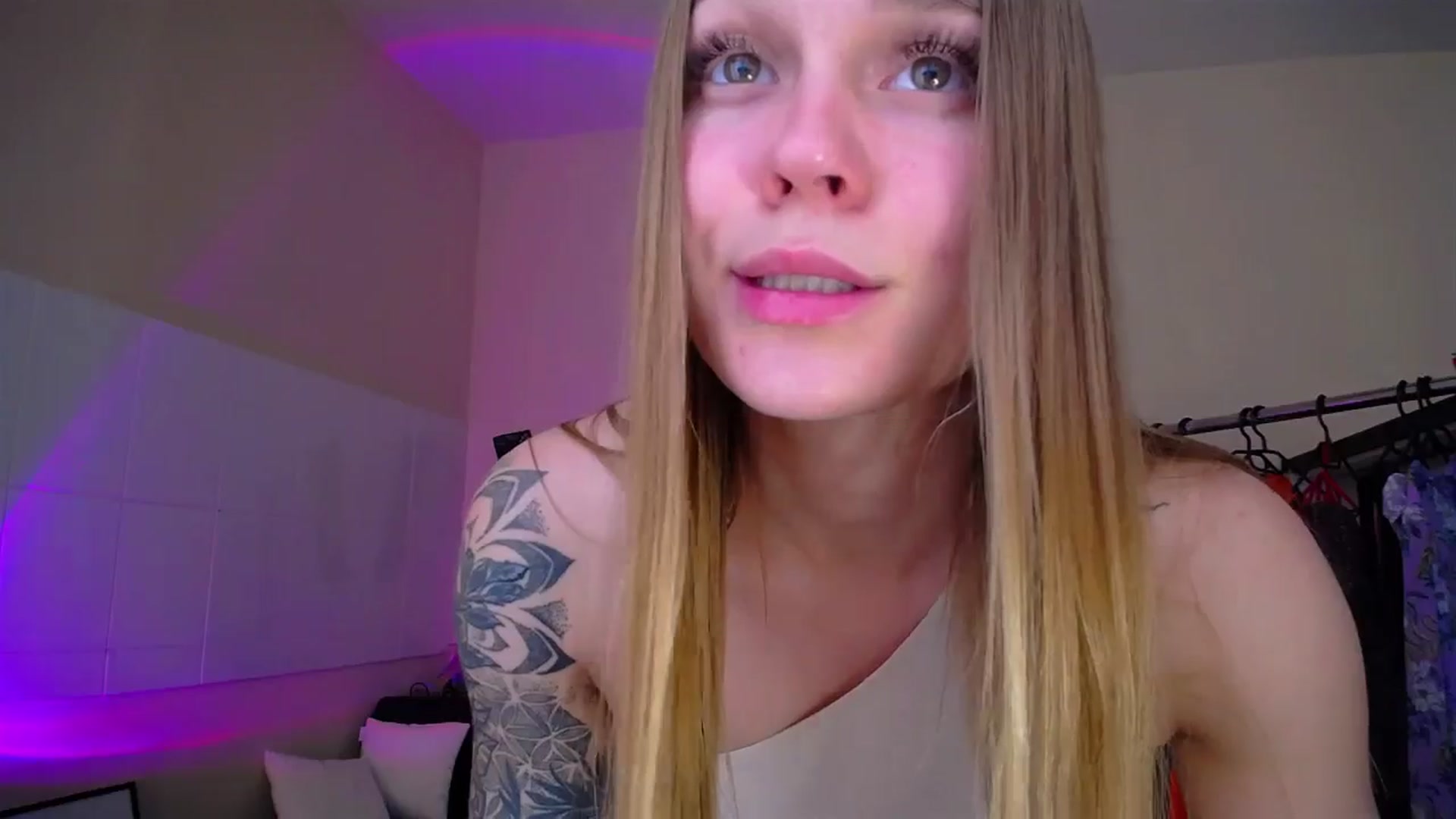Gallery image thumbnail from Miss_JOI's myfreecams stream on, 05/12/2024, 11:12 image 11 of 20