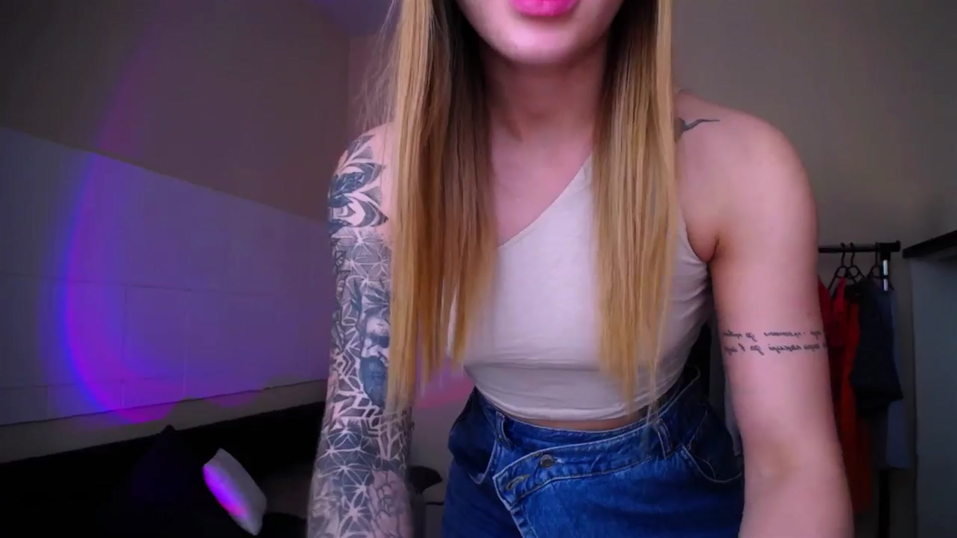 Gallery image thumbnail from Miss_JOI's myfreecams stream on, 06/11/2024, 11:04 image 11 of 20