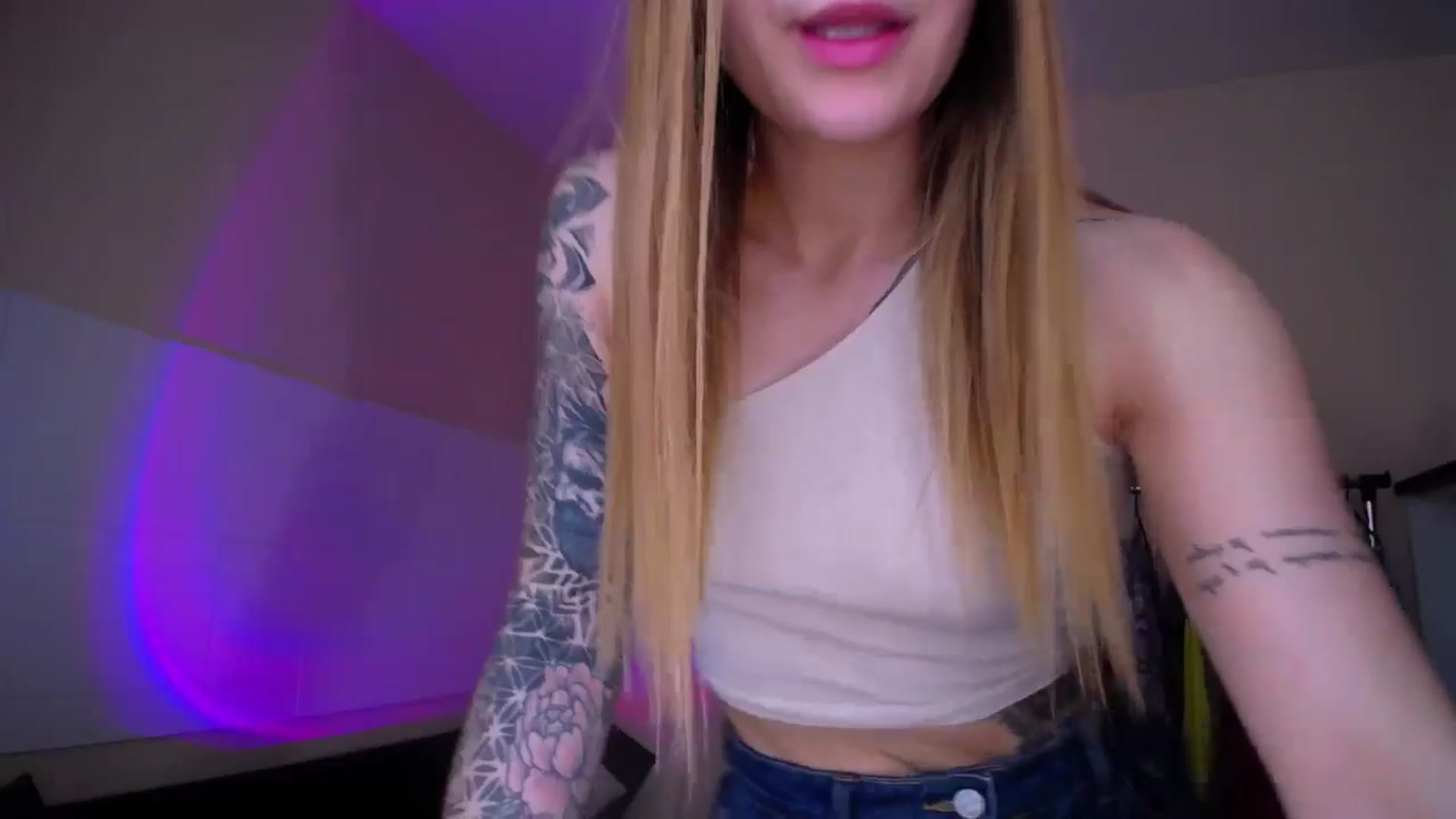 Gallery image thumbnail from Miss_JOI's myfreecams stream on, 06/16/2024, 10:56 image 9 of 20