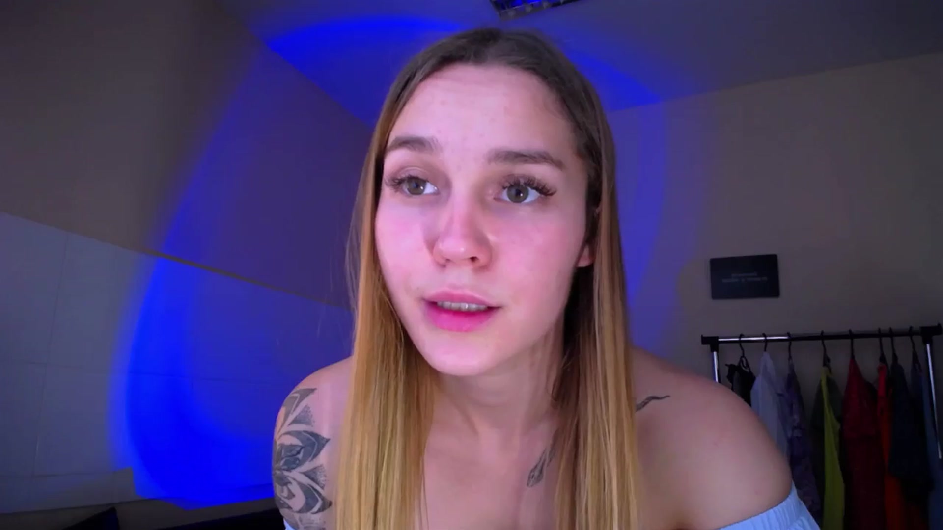 Gallery image thumbnail from Miss_JOI's myfreecams stream on, 06/19/2024, 10:48 image 17 of 20