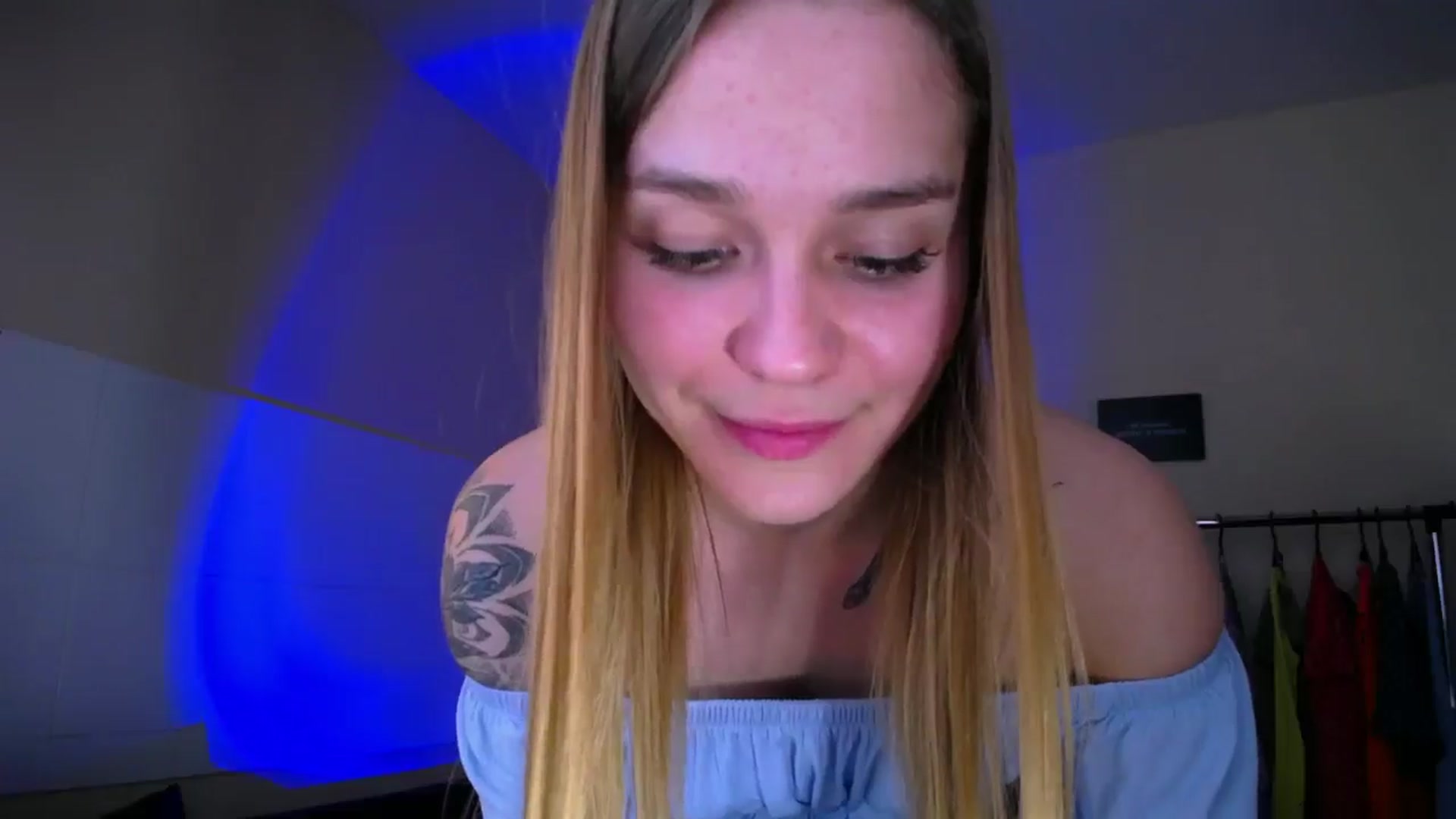 Gallery image thumbnail from Miss_JOI's myfreecams stream on, 06/19/2024, 10:48 image 12 of 20