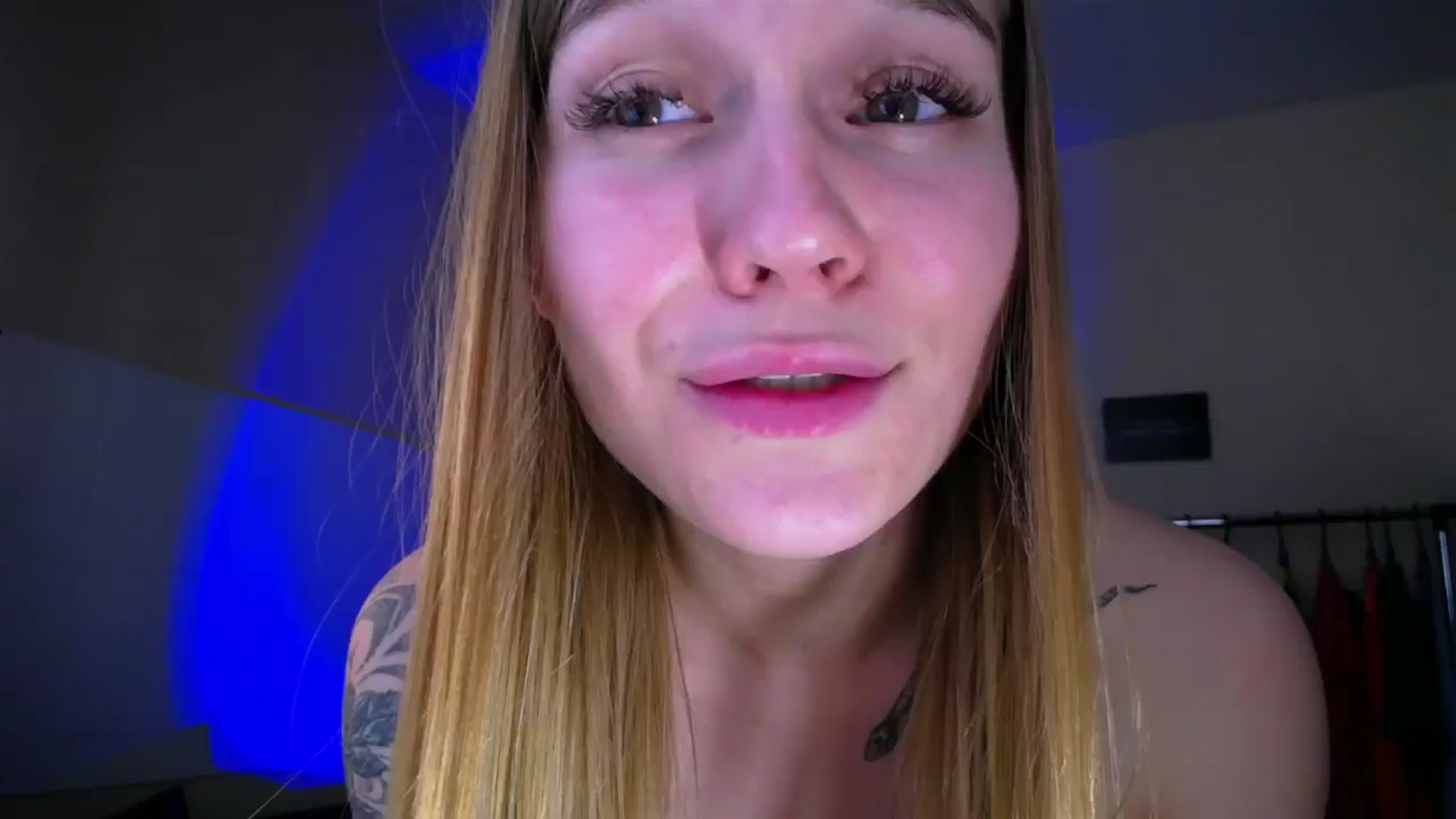Gallery image thumbnail from Miss_JOI's myfreecams stream on, 06/19/2024, 10:48 image 11 of 20
