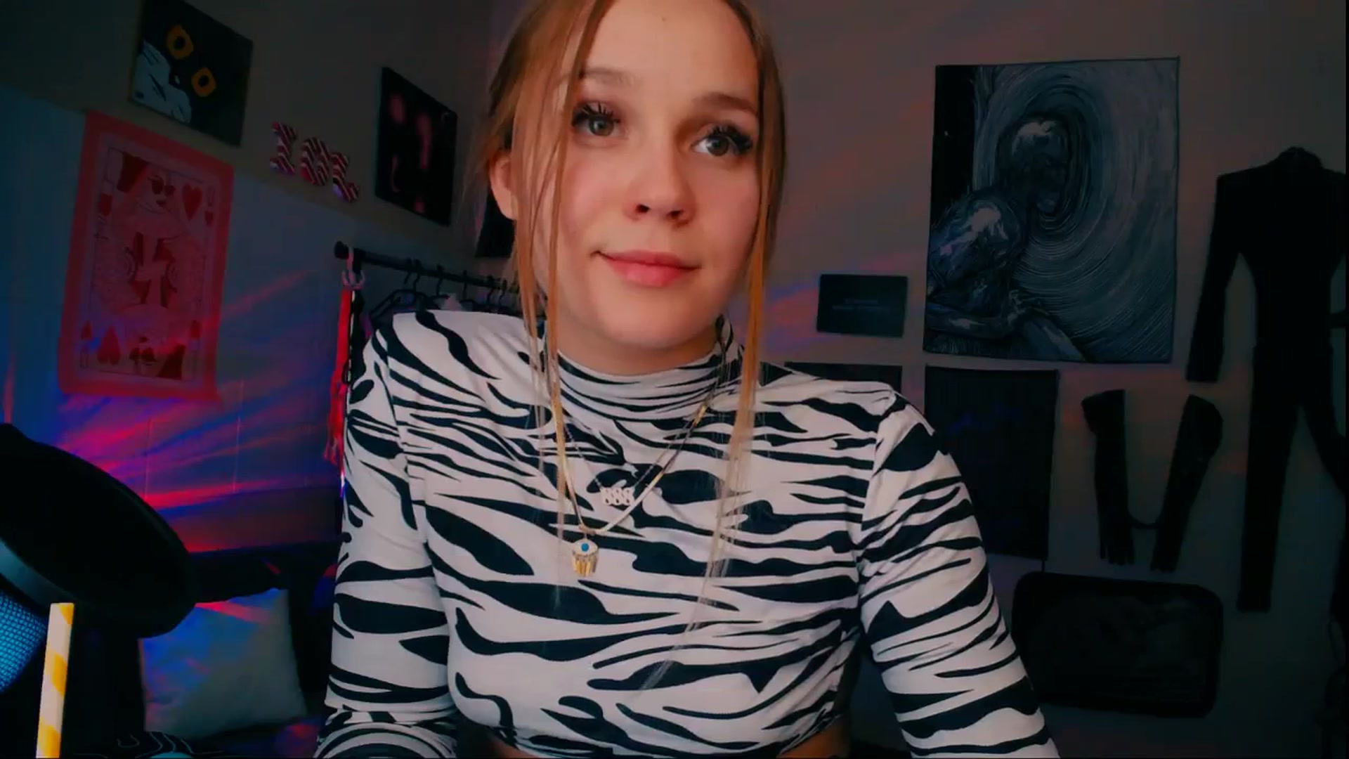 Gallery image thumbnail from Miss_JOI's myfreecams stream on, 10/25/2024, 11:52 image 9 of 20