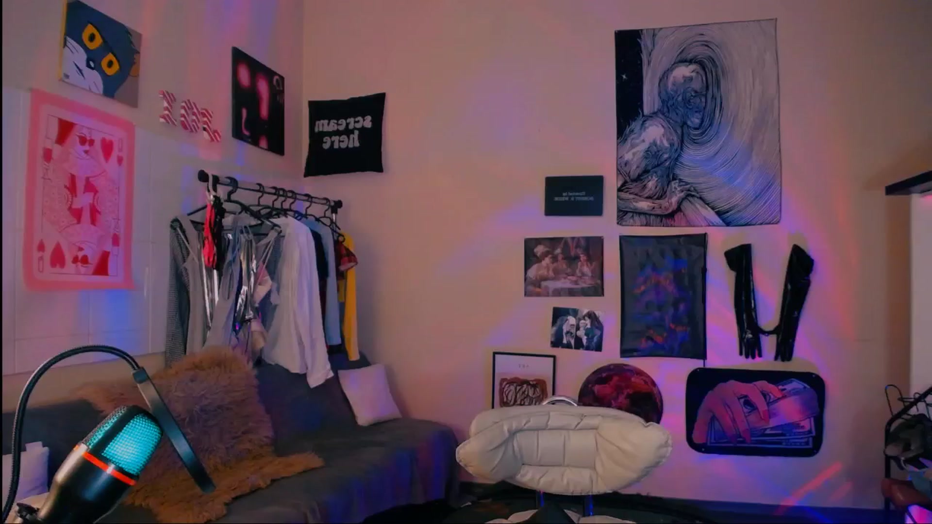 Gallery image thumbnail from Miss_JOI's myfreecams stream on, 11/10/2024, 16:06 image 19 of 20