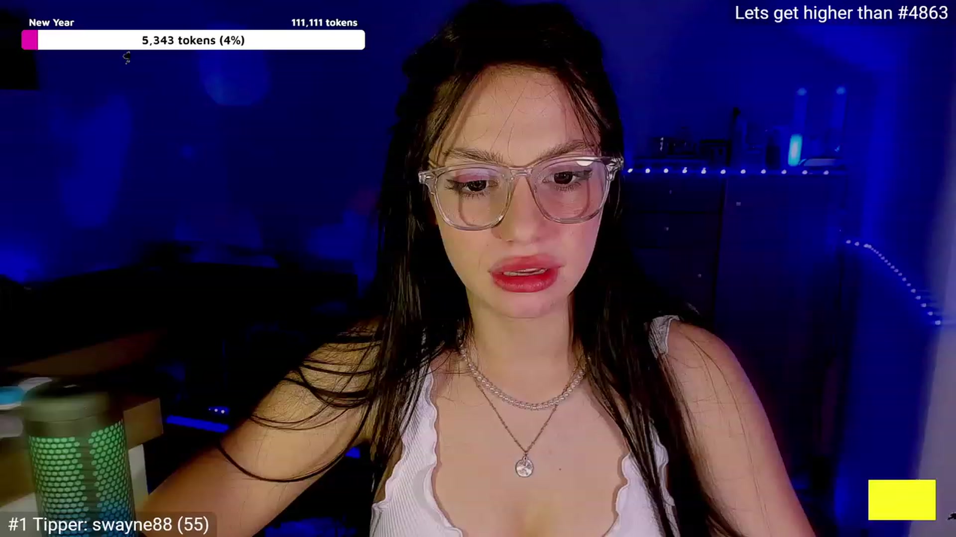 Gallery image thumbnail from Miss_Joy_'s myfreecams stream on, 12/19/2022, 21:06 image 11 of 20