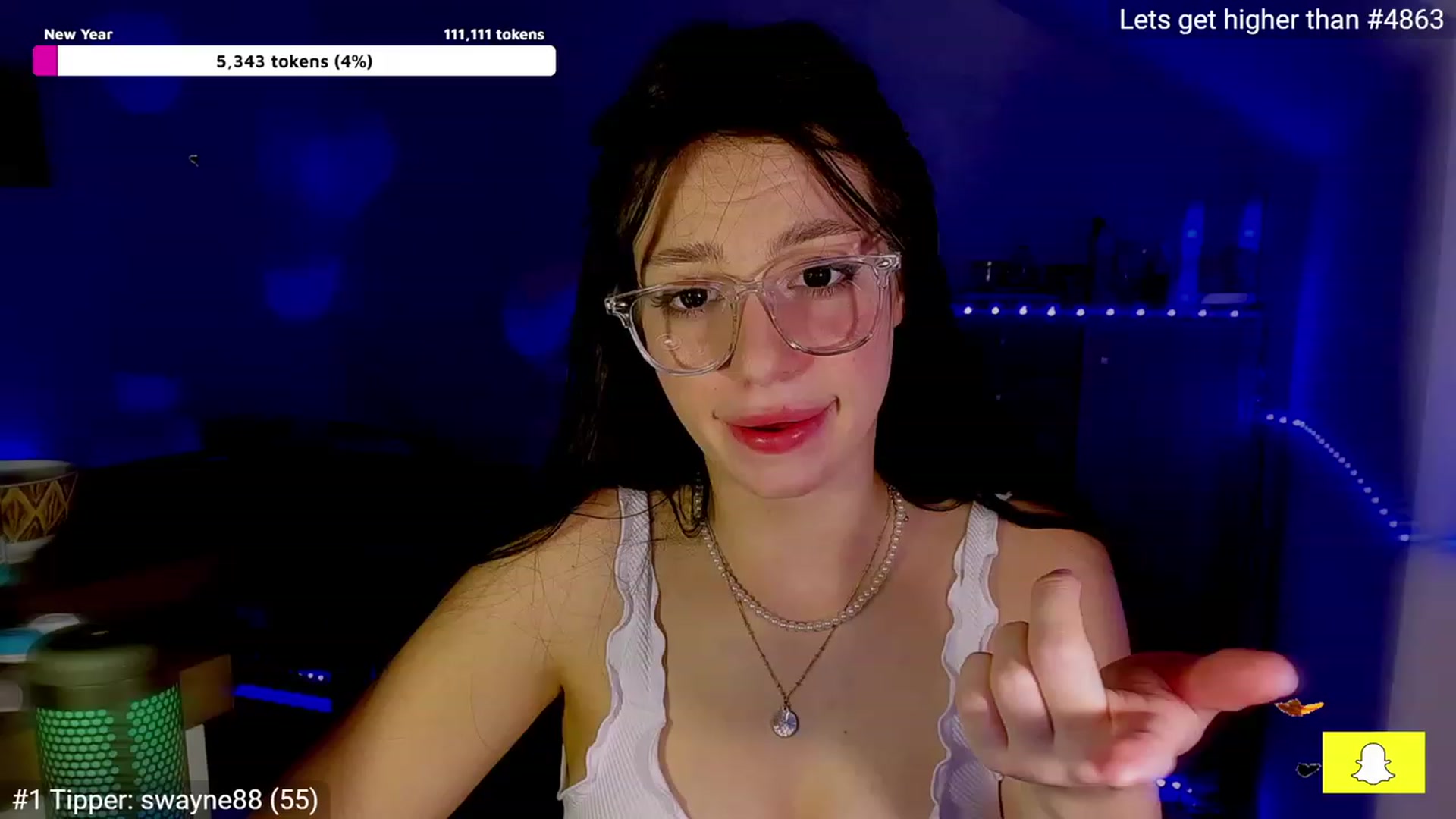 Gallery image thumbnail from Miss_Joy_'s myfreecams stream on, 12/19/2022, 21:06 image 10 of 20