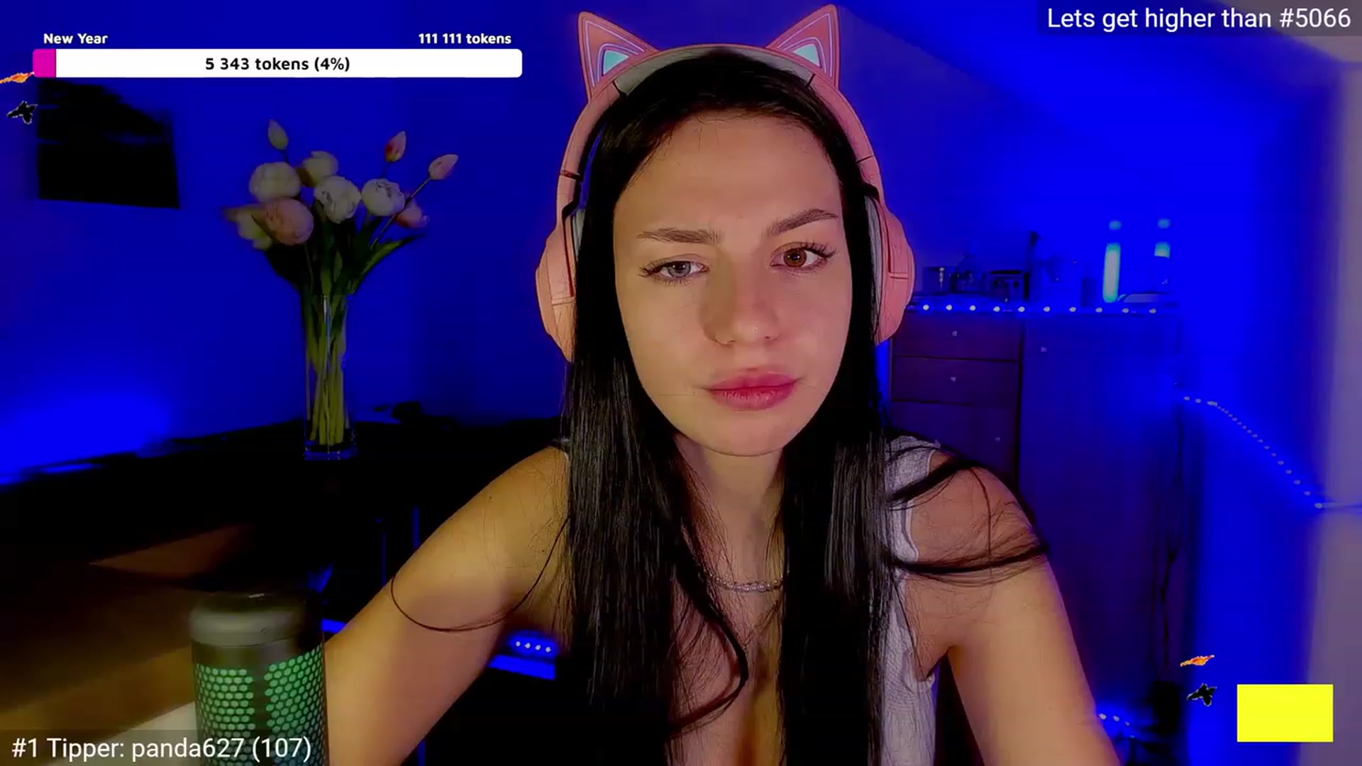 Gallery image thumbnail from Miss_Joy_'s myfreecams stream on, 12/21/2022, 17:17 image 3 of 20