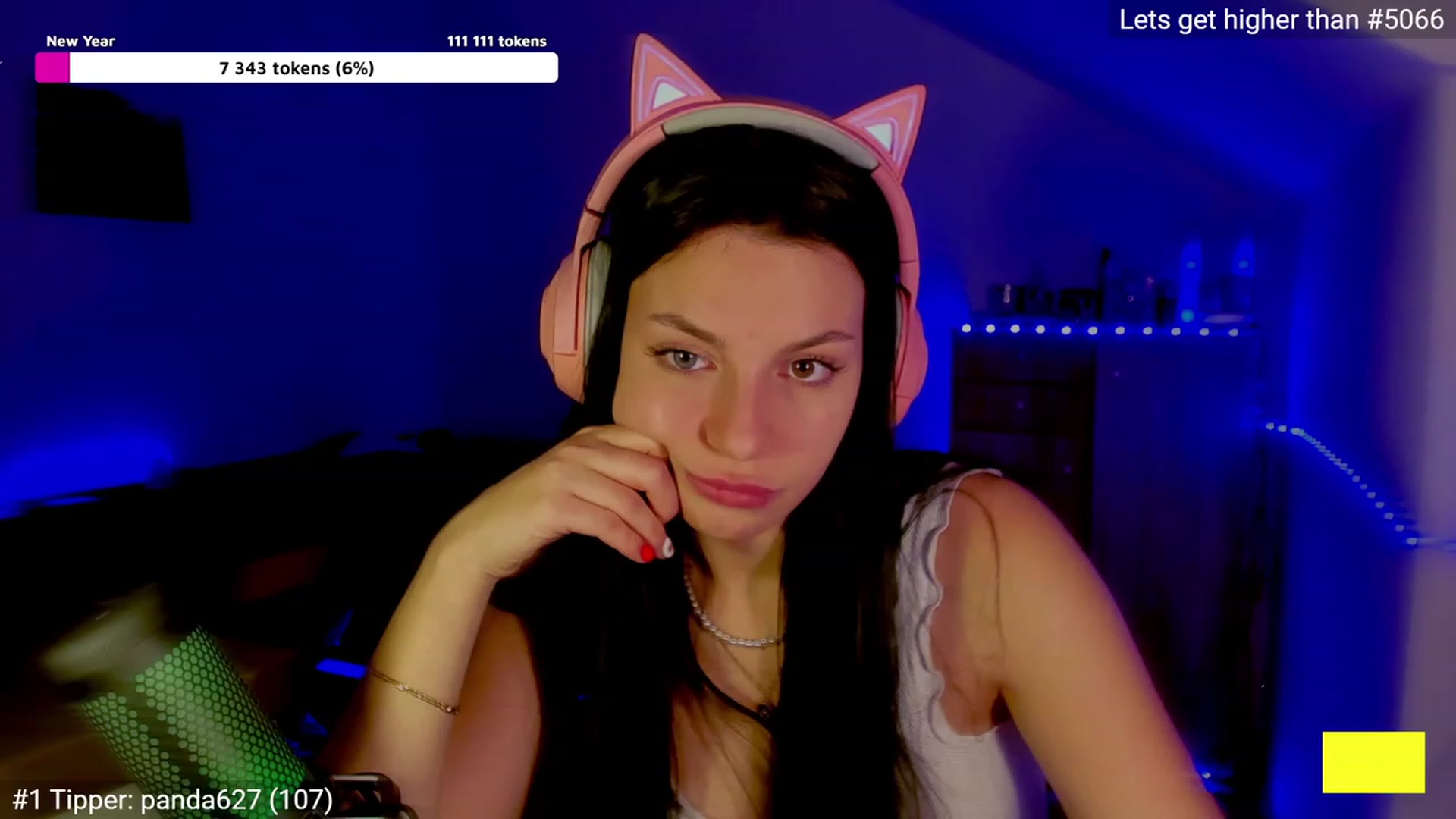 Gallery image thumbnail from Miss_Joy_'s myfreecams stream on, 12/21/2022, 17:17 image 19 of 20