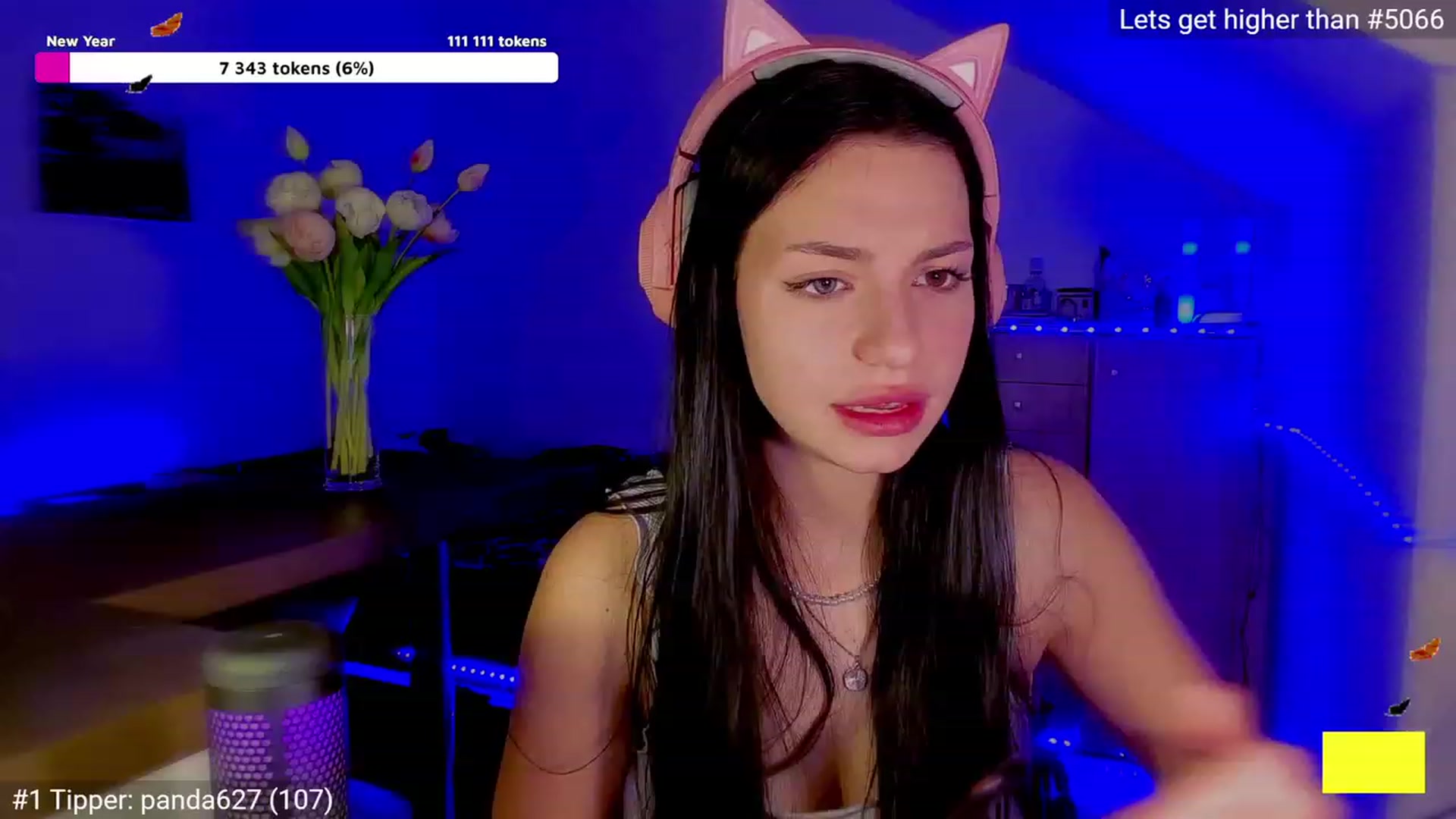 Gallery image thumbnail from Miss_Joy_'s myfreecams stream on, 12/21/2022, 17:17 image 9 of 20