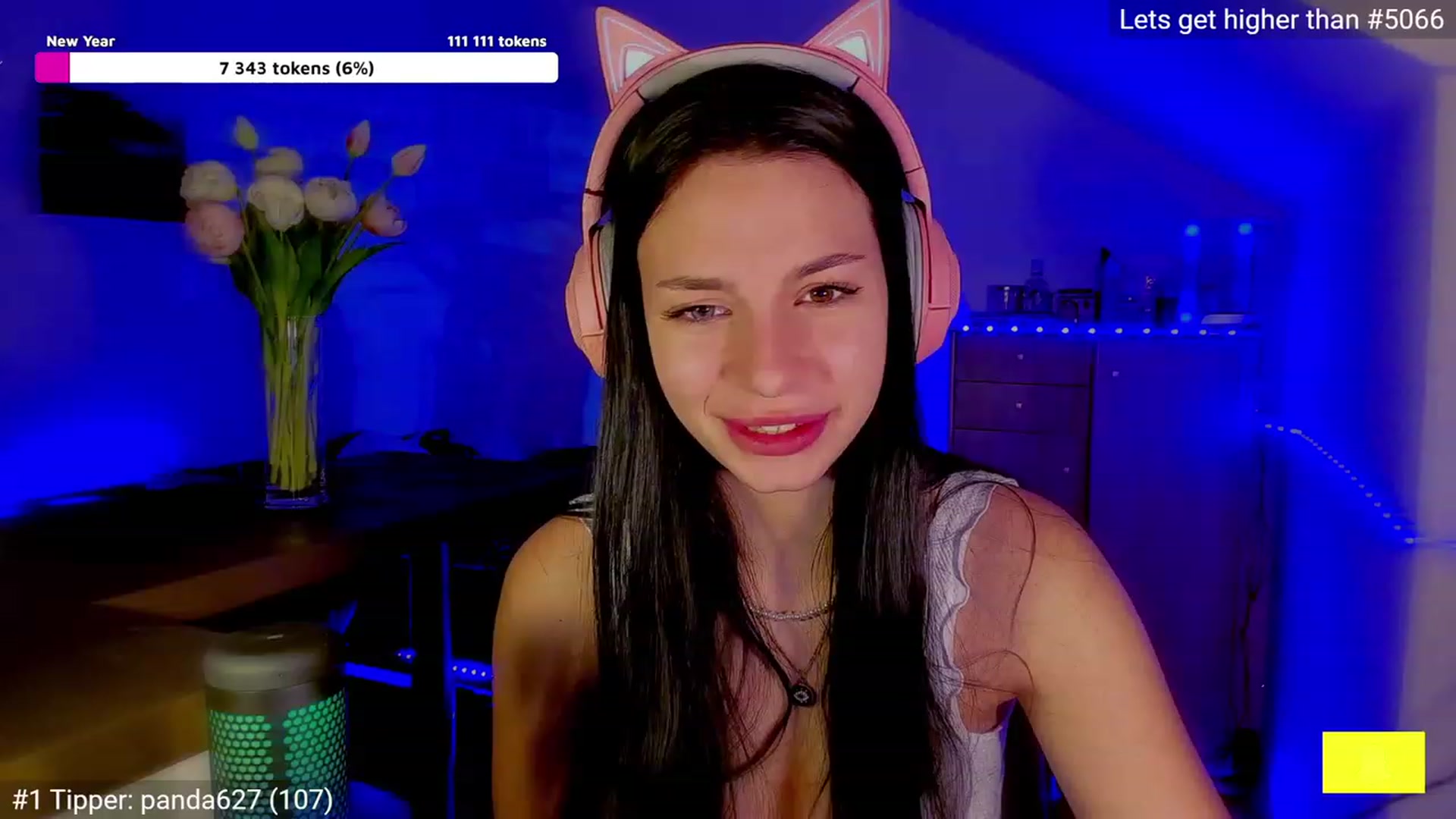 Gallery image thumbnail from Miss_Joy_'s myfreecams stream on, 12/21/2022, 17:17 image 12 of 20