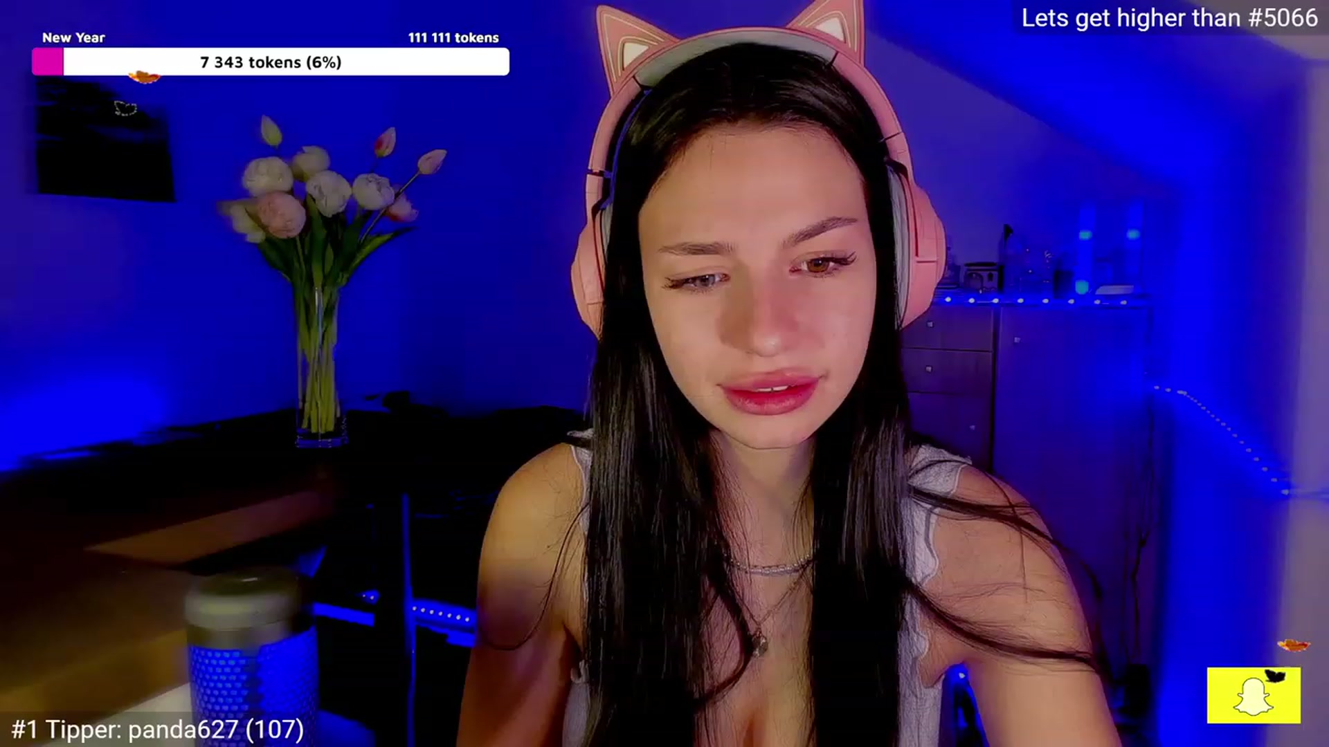 Gallery image thumbnail from Miss_Joy_'s myfreecams stream on, 12/21/2022, 17:17 image 7 of 20