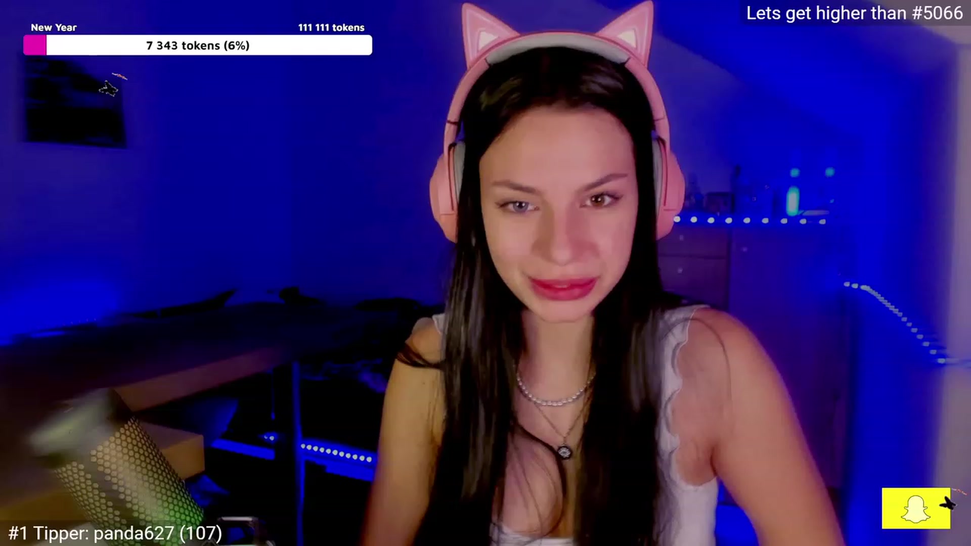Gallery image thumbnail from Miss_Joy_'s myfreecams stream on, 12/21/2022, 17:17 image 18 of 20