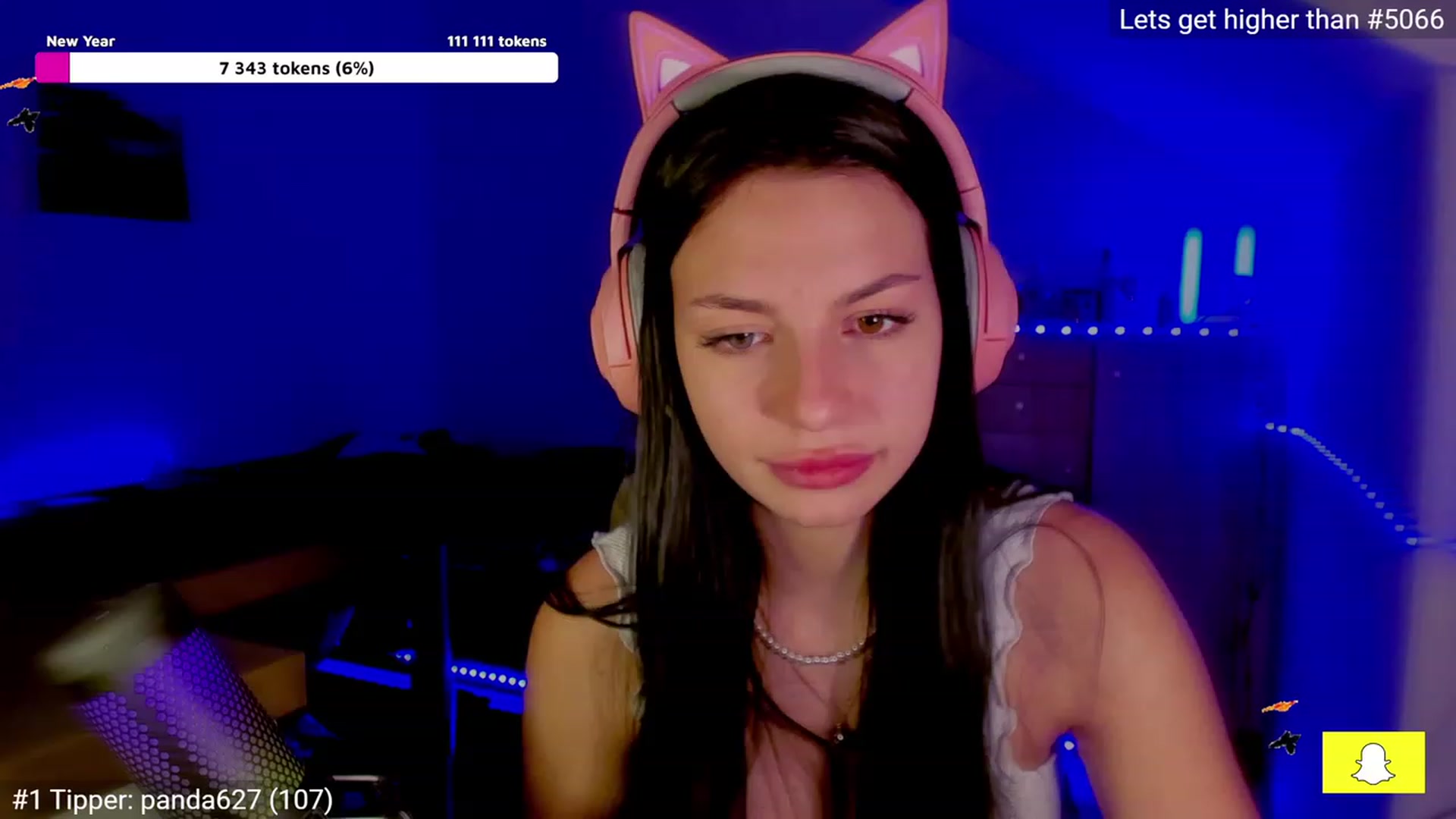 Gallery image thumbnail from Miss_Joy_'s myfreecams stream on, 12/21/2022, 17:17 image 17 of 20