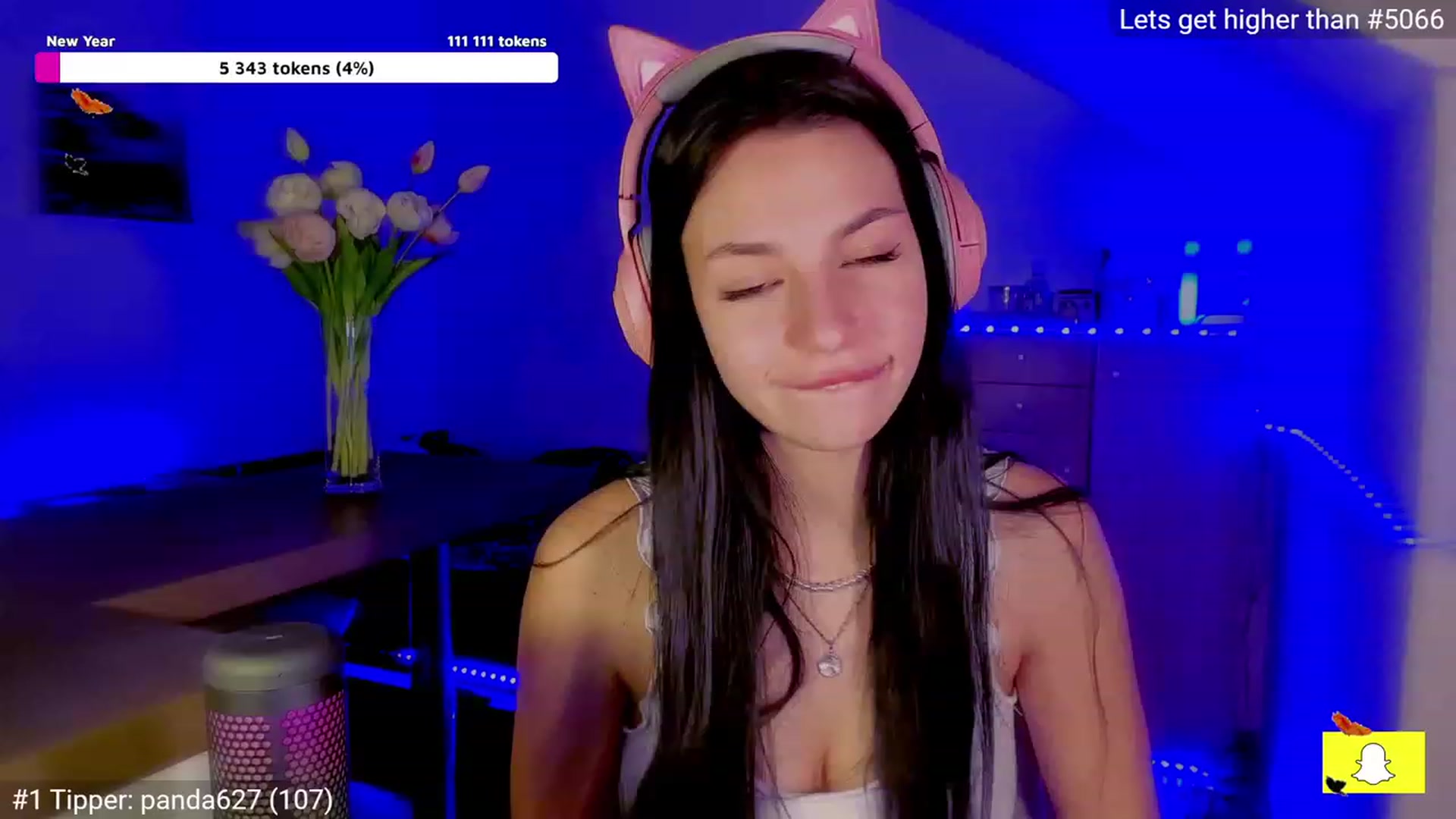 Gallery image thumbnail from Miss_Joy_'s myfreecams stream on, 12/21/2022, 17:17 image 1 of 20