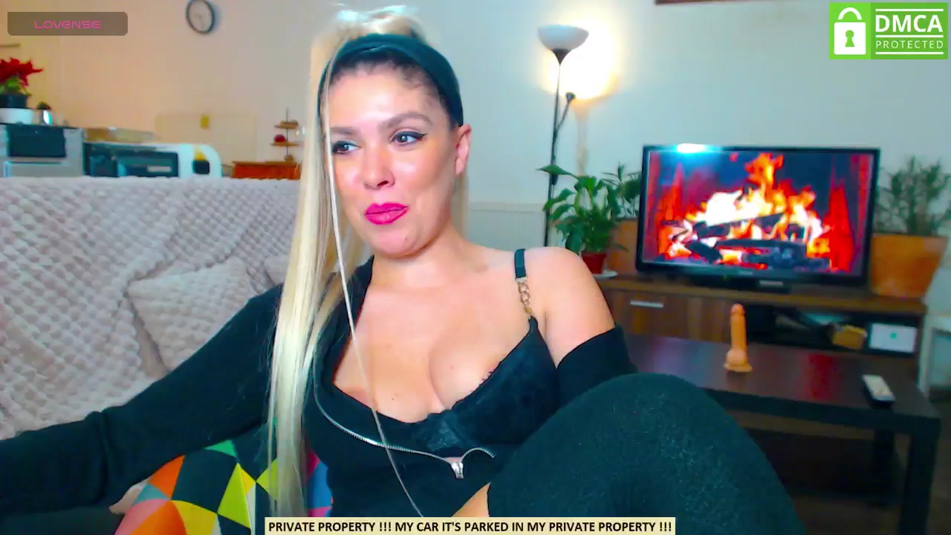 Gallery image thumbnail from Miss_KarlaS's myfreecams stream on, 12/15/2024, 19:42 image 9 of 20
