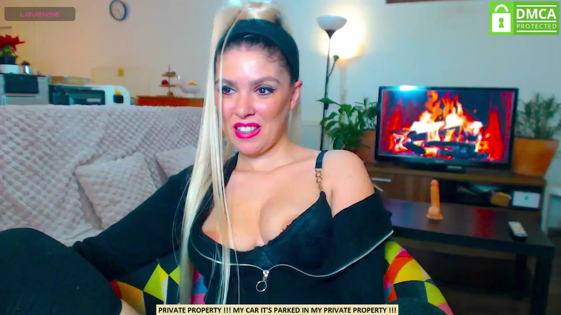 Gallery image thumbnail from Miss_KarlaS's myfreecams stream on, 12/15/2024, 19:42 image 2 of 20