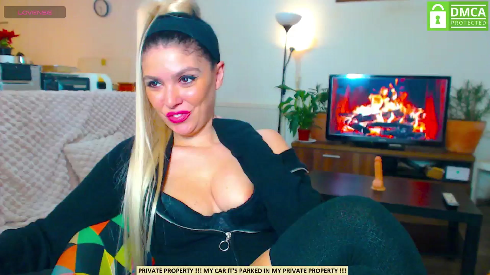 Gallery image thumbnail from Miss_KarlaS's myfreecams stream on, 12/15/2024, 19:42 image 15 of 20