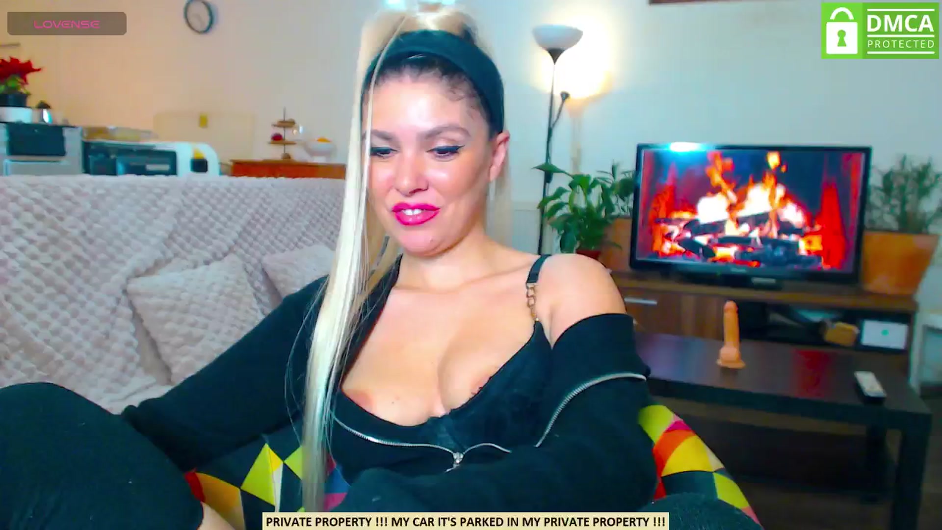 Gallery image thumbnail from Miss_KarlaS's myfreecams stream on, 12/15/2024, 19:42 image 4 of 20