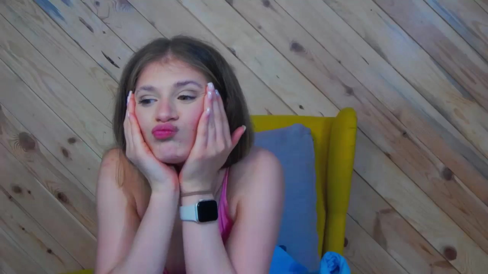 Gallery image thumbnail from Miss_L's myfreecams stream on, 02/24/2025, 23:52 image 13 of 20