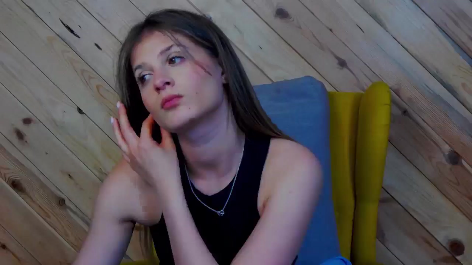 Gallery image thumbnail from Miss_L's myfreecams stream on, 03/10/2025, 24:19 image 2 of 20