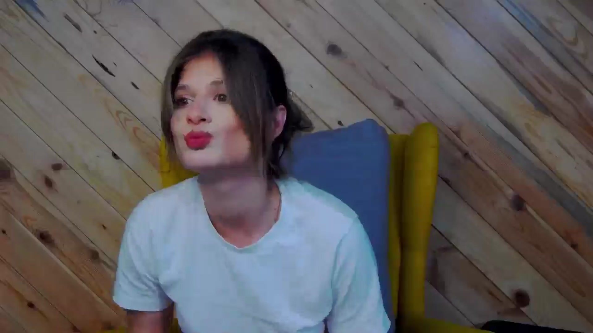 Gallery image thumbnail from Miss_L's myfreecams stream on, 03/12/2025, 19:41 image 15 of 20