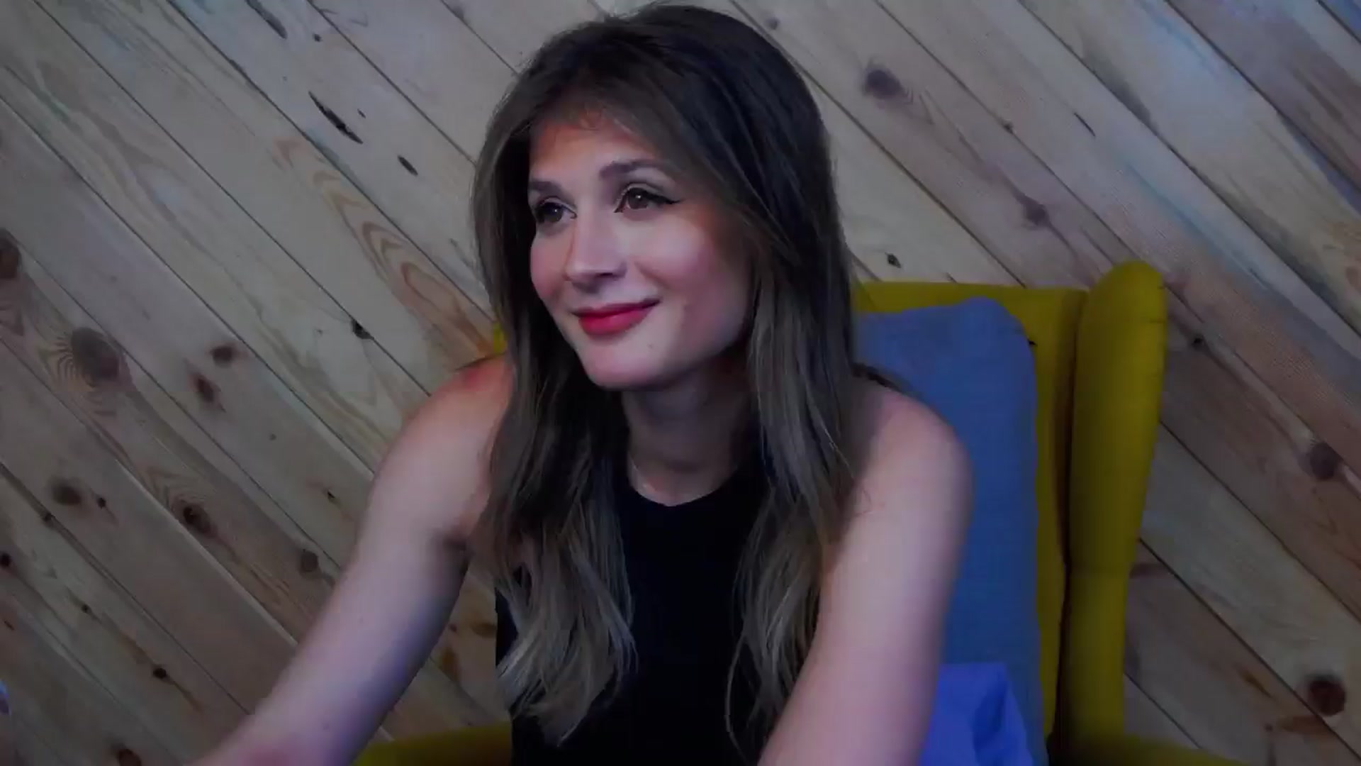 Gallery image thumbnail from Miss_L's myfreecams stream on, 03/16/2025, 20:25 image 13 of 20