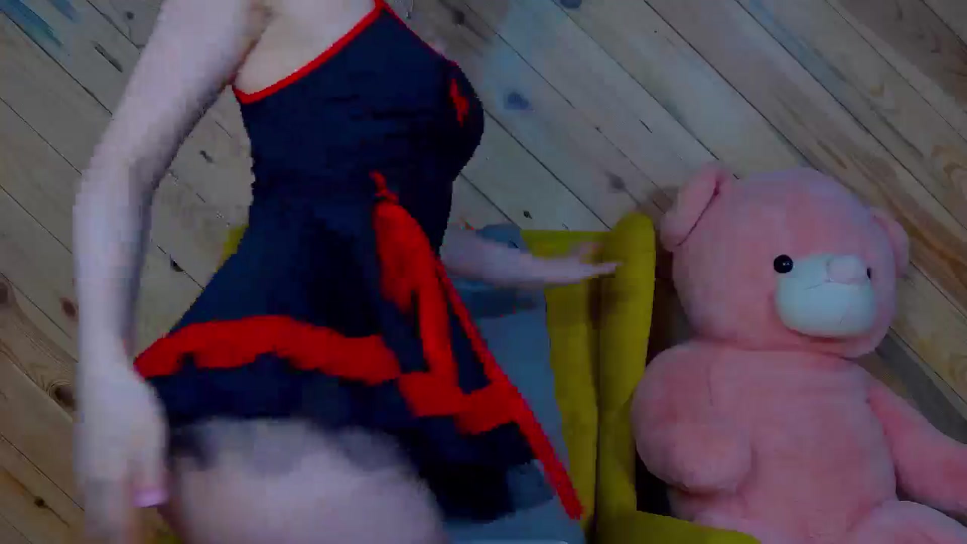 Gallery image thumbnail from Miss_L's myfreecams stream on, 04/01/2025, 19:38 image 13 of 20
