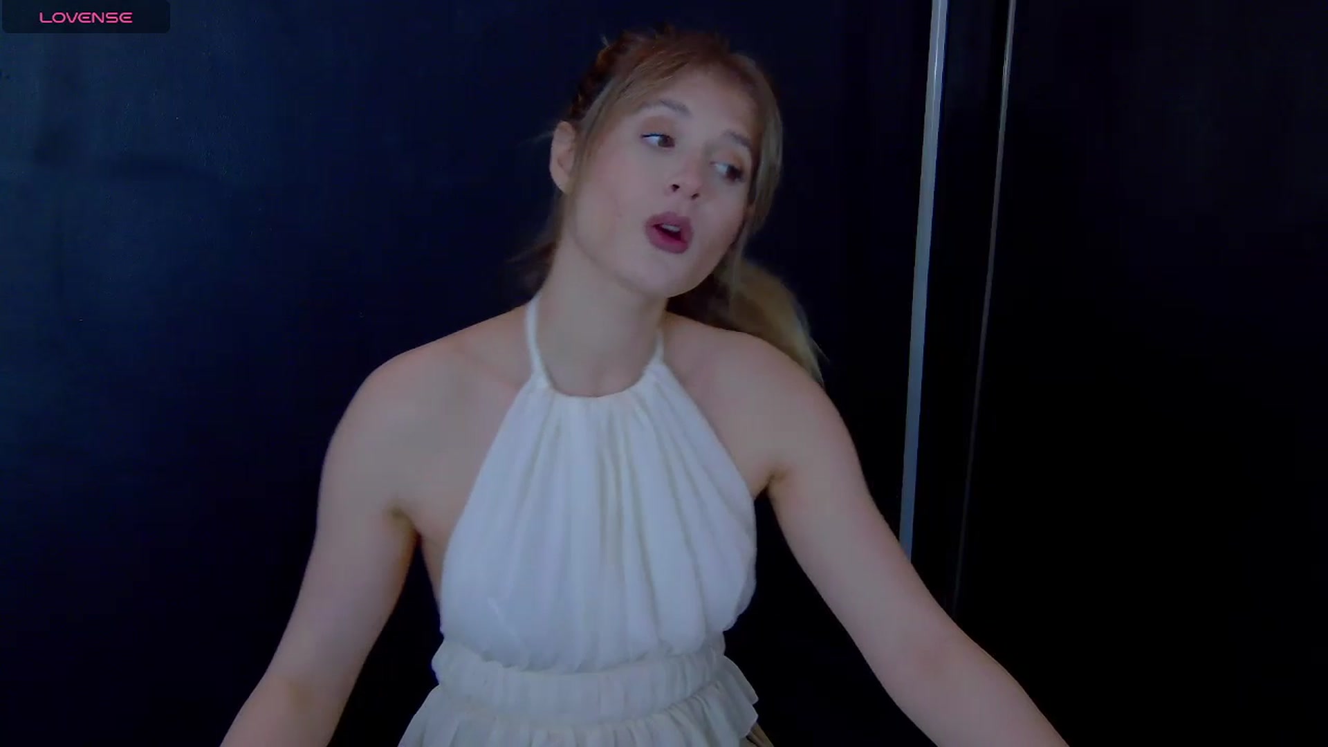 Gallery image thumbnail from Miss_L's myfreecams stream on, 04/20/2025, 18:57 image 11 of 20