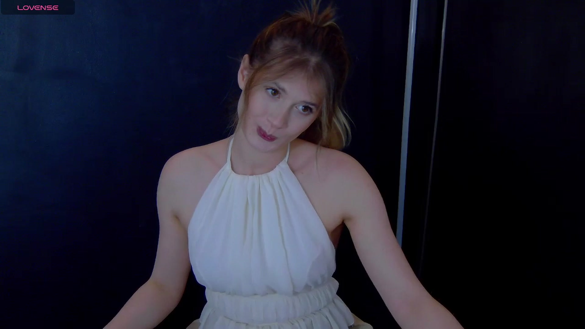 Gallery image thumbnail from Miss_L's myfreecams stream on, 04/20/2025, 18:57 image 15 of 20