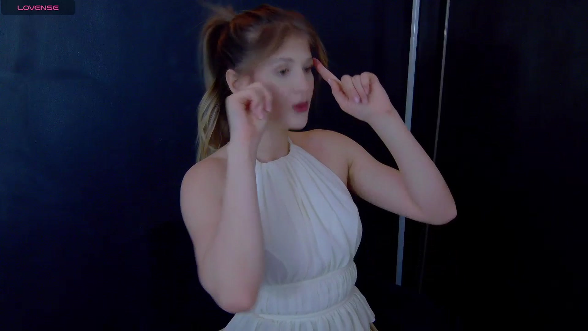 Gallery image thumbnail from Miss_L's myfreecams stream on, 04/20/2025, 18:57 image 7 of 20