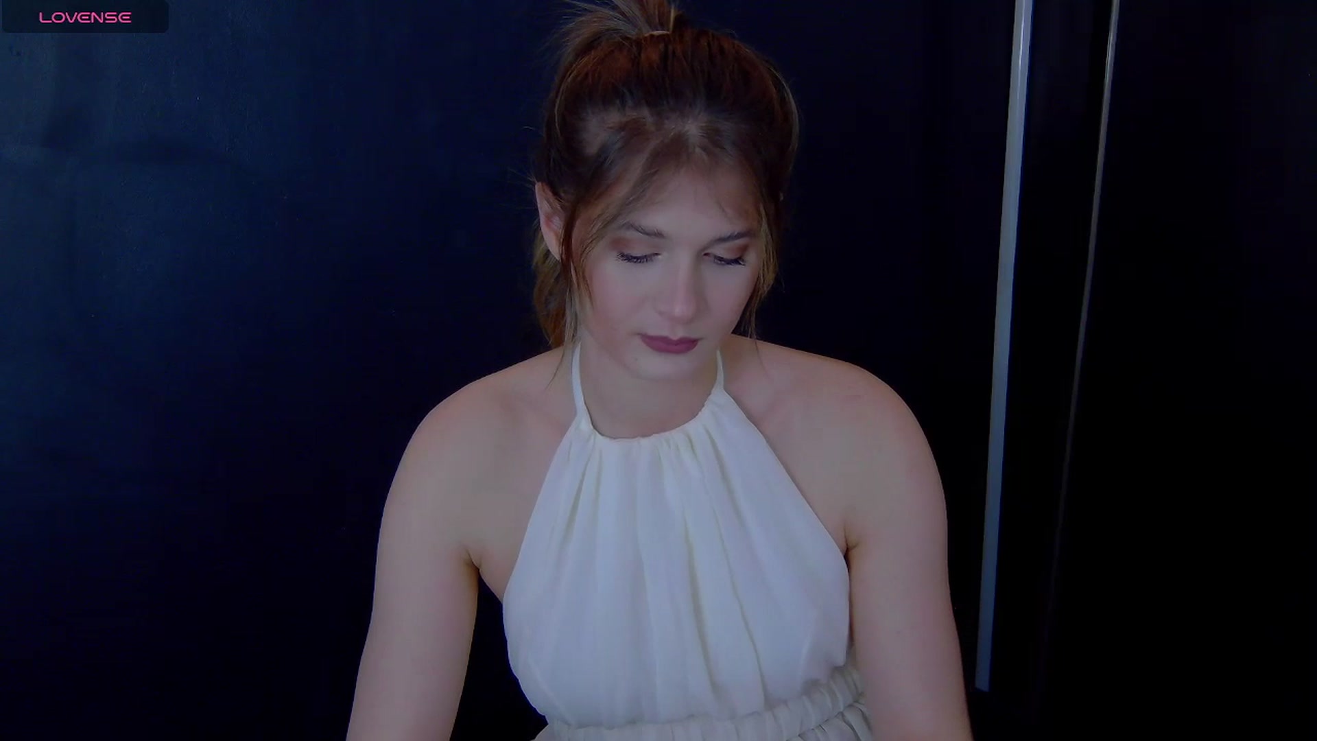 Gallery image thumbnail from Miss_L's myfreecams stream on, 04/20/2025, 19:51 image 6 of 20