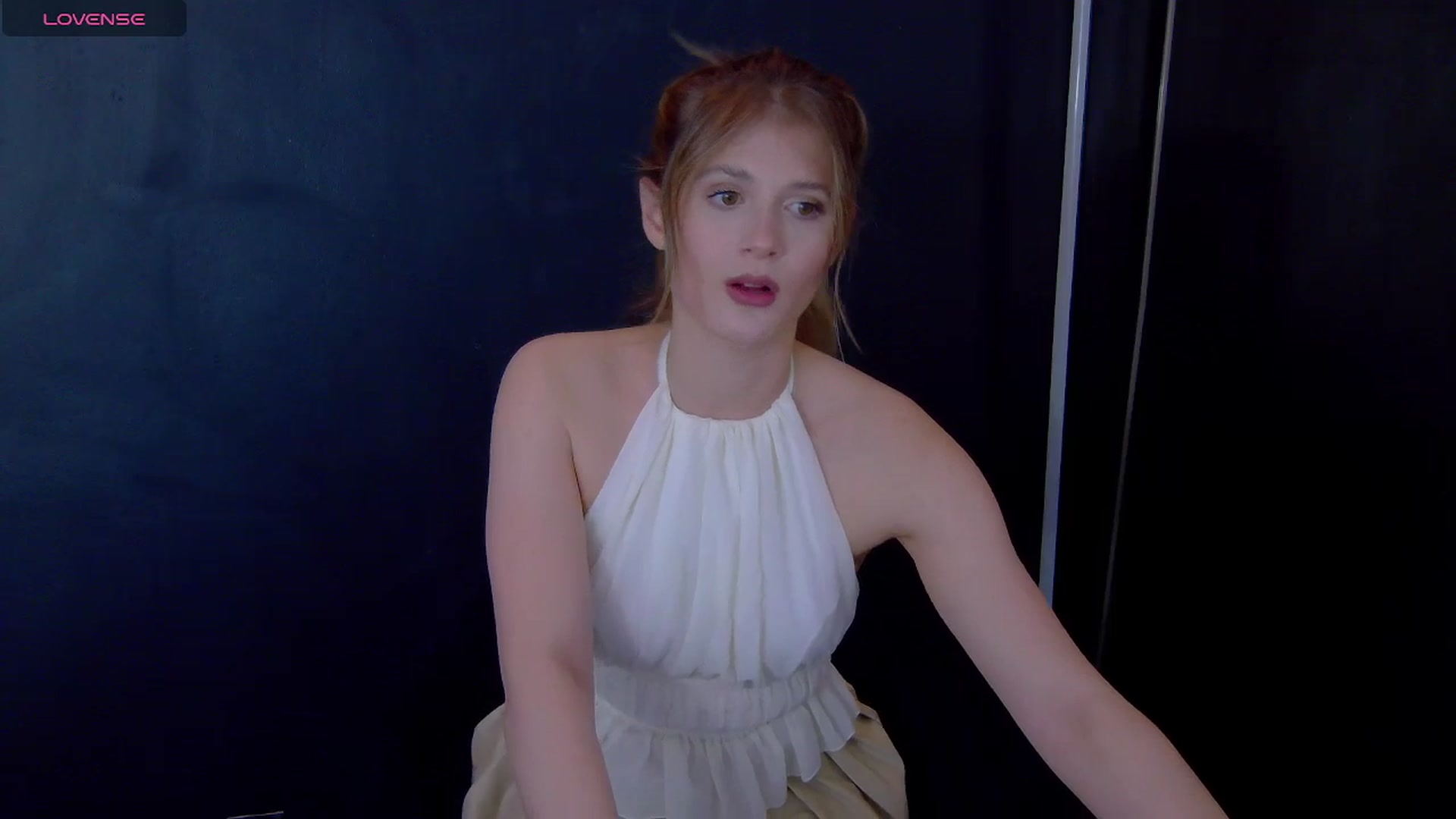 Gallery image thumbnail from Miss_L's myfreecams stream on, 04/20/2025, 19:51 image 17 of 20