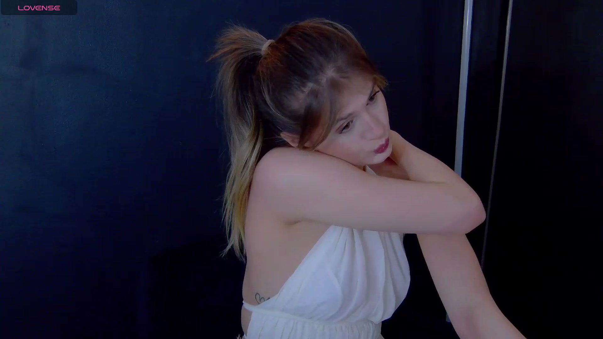 Gallery image thumbnail from Miss_L's myfreecams stream on, 04/20/2025, 19:51 image 11 of 20