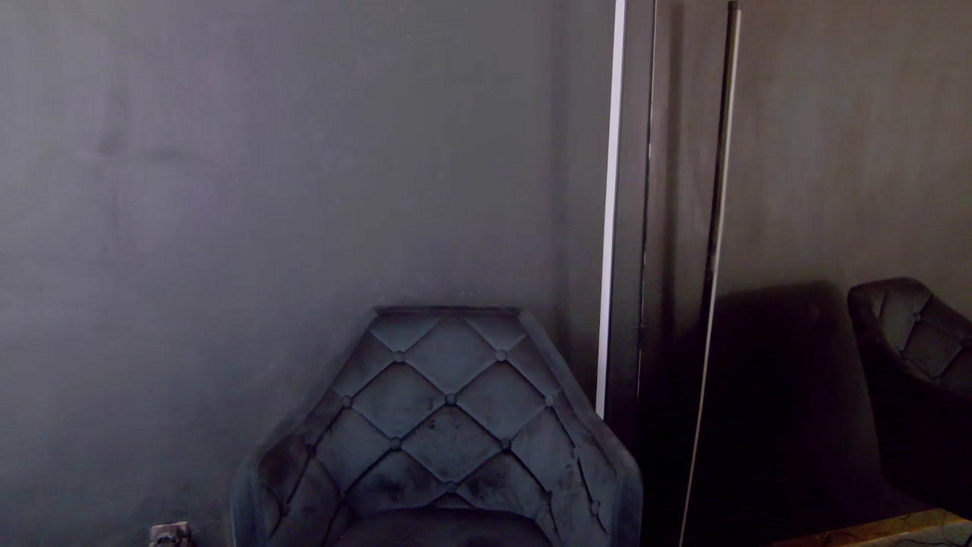 Gallery image thumbnail from Miss_L's myfreecams stream on, 04/21/2025, 18:11 image 10 of 20
