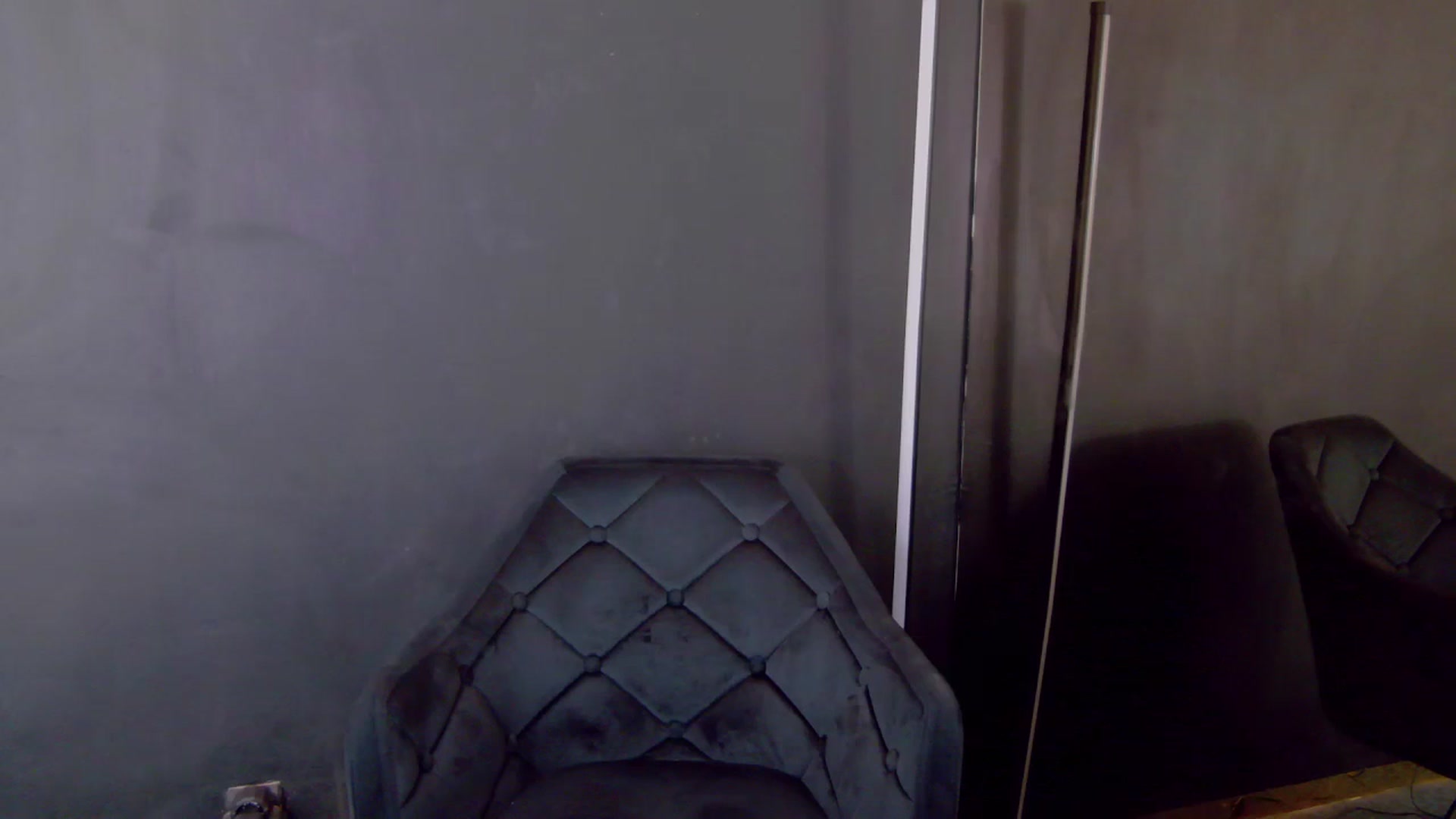 Gallery image thumbnail from Miss_L's myfreecams stream on, 04/21/2025, 18:11 image 9 of 20