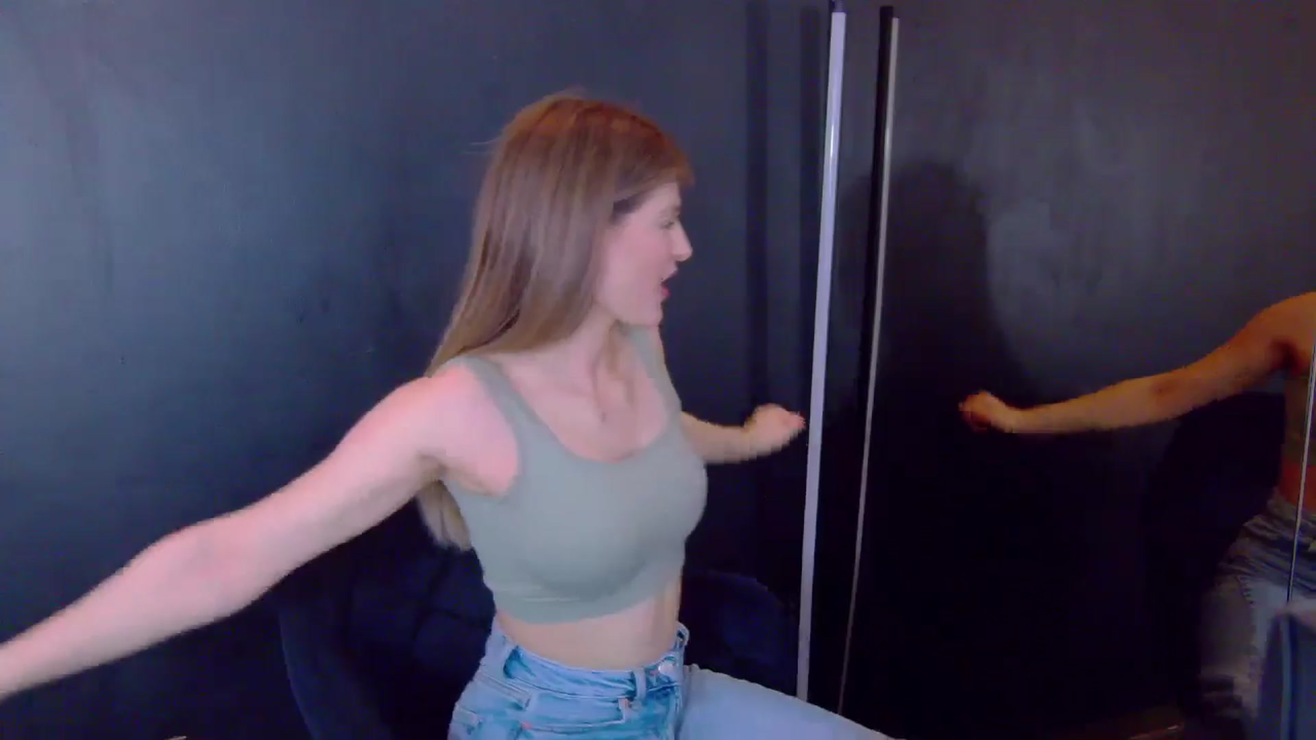 Gallery image thumbnail from Miss_L's myfreecams stream on, 04/22/2025, 21:12 image 11 of 20